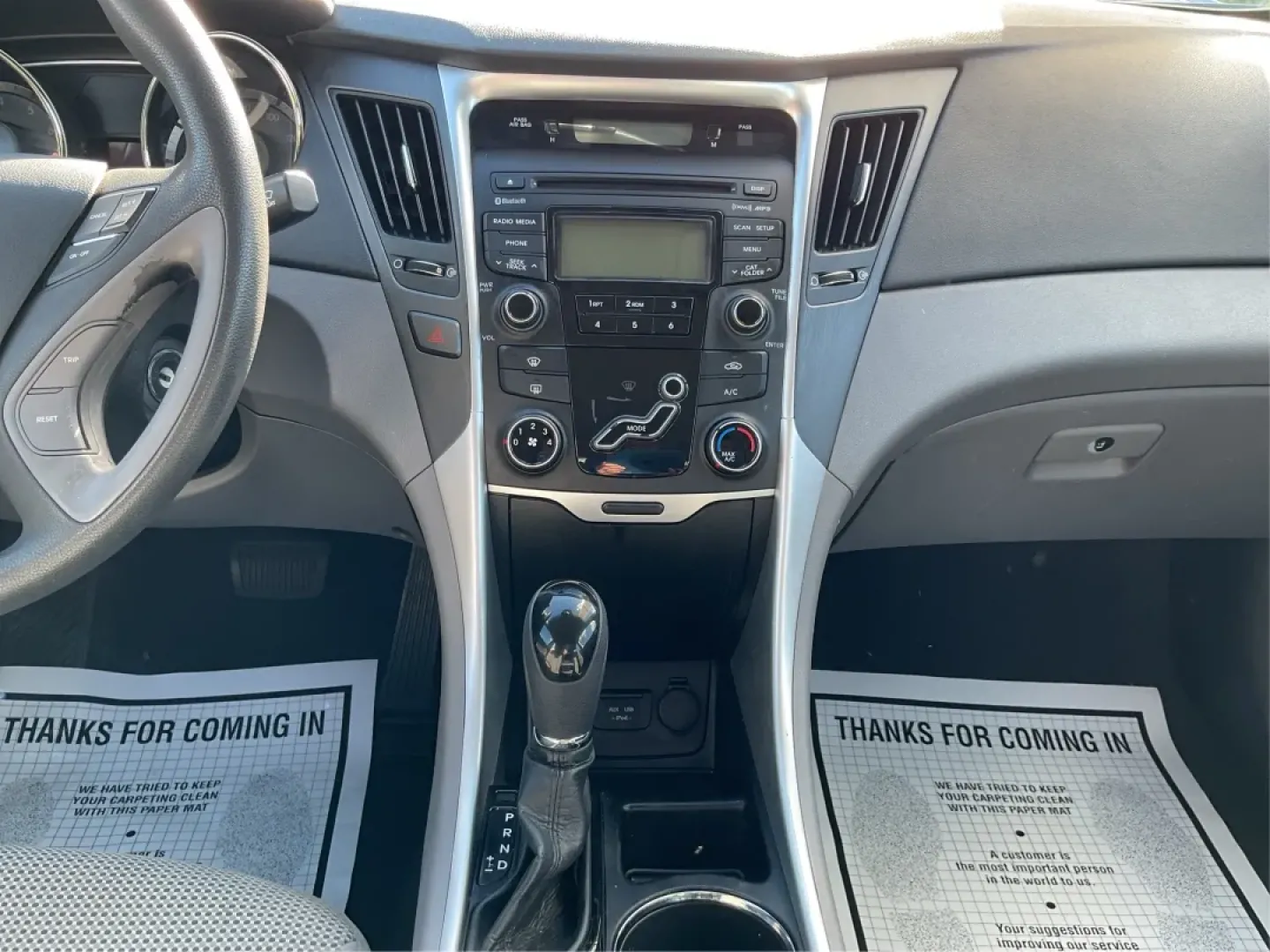 2013 Hyundai Sonata GLS (5NPEB4AC9DH) with an 2.4L I-4 gasoline direct injection engine, located at 1230 East Main St, Xenia, OH, 45385, (937) 908-9800, 39.688026, -83.910172 - **Drive Your Future with Confidence: Discover the 2013 Hyundai Sonata at Advantage Car and Credit**<br /> <br /> Are you ready to embrace a new lifestyle filled with reliability and comfort? Whether you're a growing family, a daily commuter, or someone who enjoys weekend getaways, the 2013 Hyundai S - Photo#13