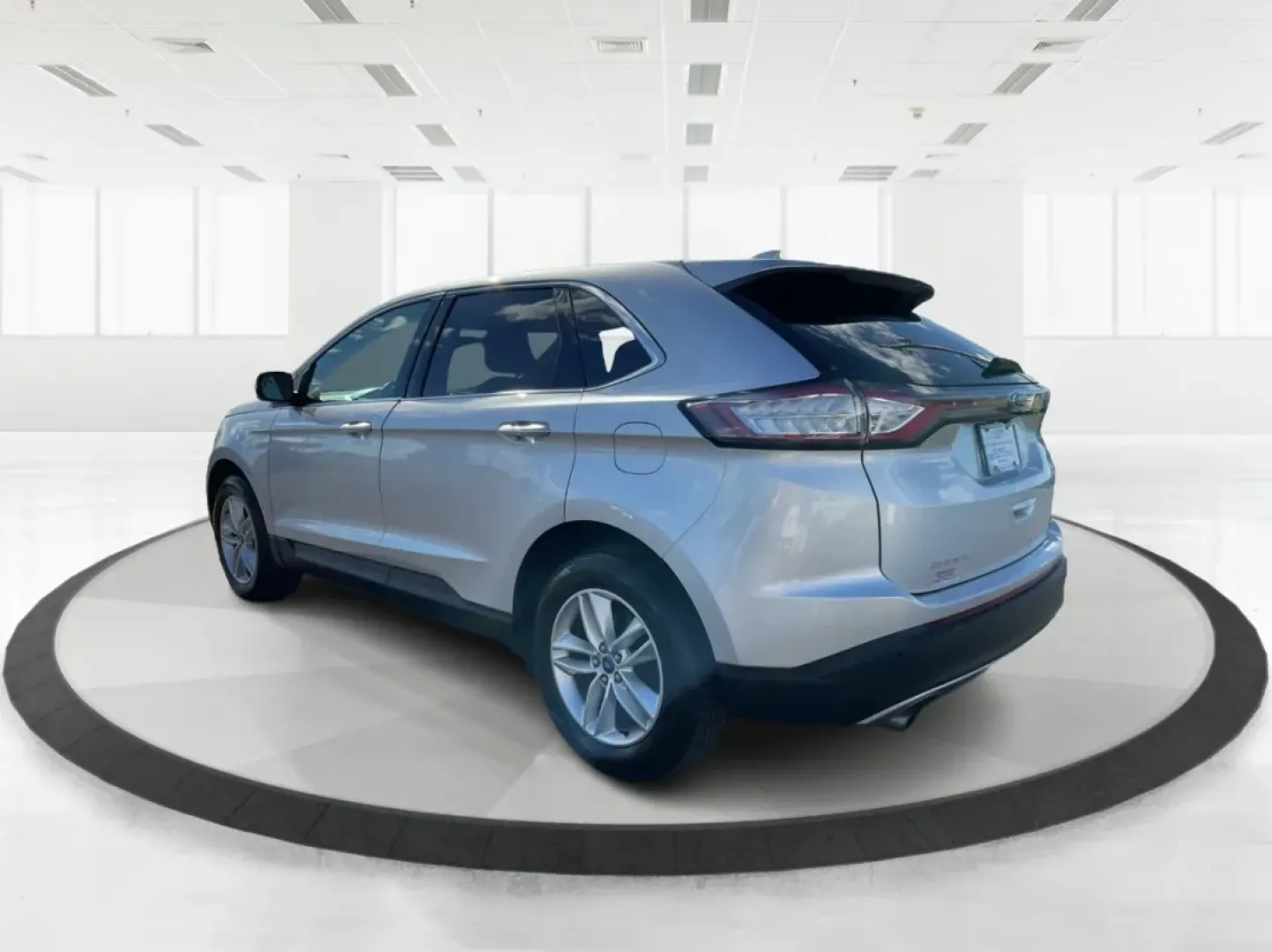 2017 Ford Edge SEL (2FMPK4J98HB) with an Other engine, located at 401 Woodman Dr, Riverside, OH, 45431, (937) 908-9800, 39.760899, -84.123421 - **Discover the Ideal Family Adventure Vehicle: 2017 Ford Edge SEL at Advantage Car and Credit - Riverside**<br /> <br /> Are you searching for the perfect vehicle to accommodate your growing family or to tackle your daily commute with comfort and style? Look no further than this stunning 2017 Ford E - Photo#4