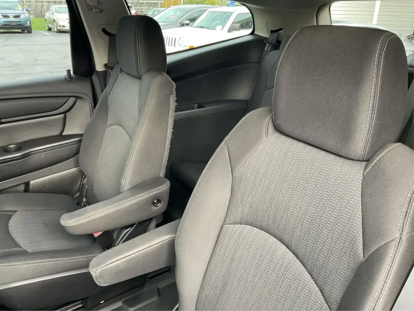 2016 Chevrolet Traverse 1LT (1GNKVGKD5GJ) with an 3.6L V-6 gasoline direct injection engine, located at 1951 S Dayton Lakeview Rd., New Carlisle, OH, 45344, (937) 908-9800, 39.890999, -84.050255 - ### Experience Adventure Every Day in the 2016 Chevrolet Traverse<br /> <br /> Are you ready to elevate your family adventures or daily commutes in a vehicle that seamlessly combines comfort, space, and capability? The 2016 Chevrolet Traverse is not just an SUV; it's your ticket to unforgettable roa - Photo#10