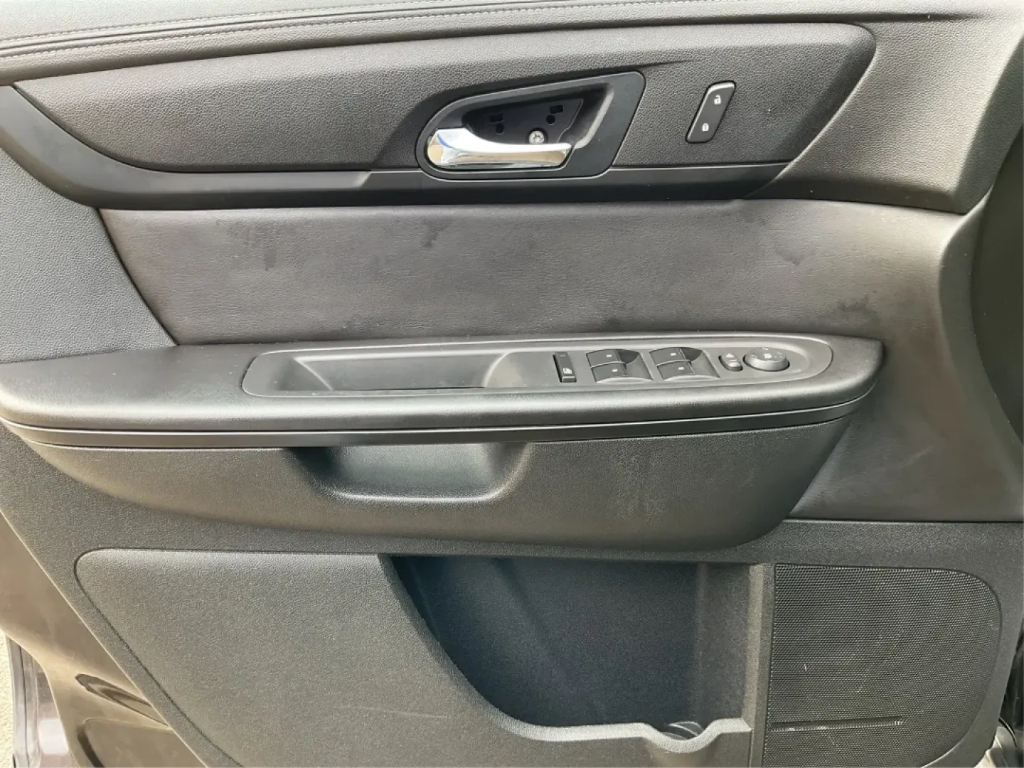 2016 Chevrolet Traverse 1LT (1GNKVGKD5GJ) with an 3.6L V-6 gasoline direct injection engine, located at 1951 S Dayton Lakeview Rd., New Carlisle, OH, 45344, (937) 908-9800, 39.890999, -84.050255 - ### Experience Adventure Every Day in the 2016 Chevrolet Traverse<br /> <br /> Are you ready to elevate your family adventures or daily commutes in a vehicle that seamlessly combines comfort, space, and capability? The 2016 Chevrolet Traverse is not just an SUV; it's your ticket to unforgettable roa - Photo#19