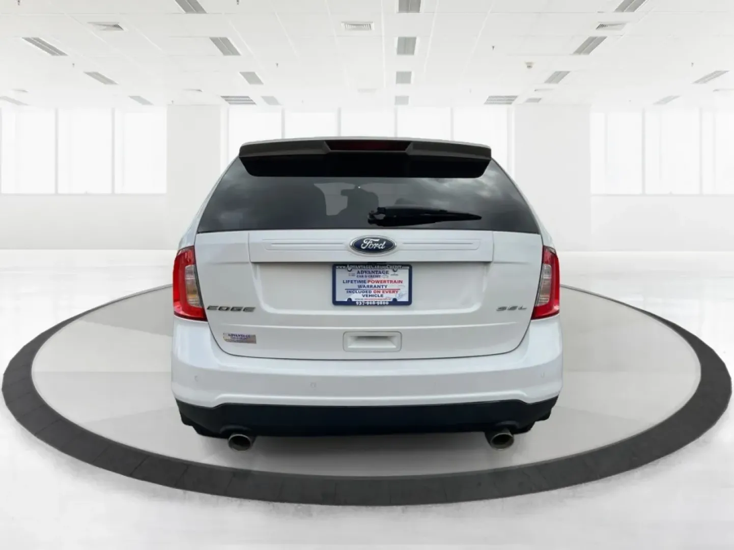 2011 Ford Edge SEL FWD (2FMDK3JC4BB) with an 3.5L V6 DOHC 24V engine, 6-Speed Automatic transmission, located at 401 Woodman Dr, Riverside, OH, 45431, (937) 908-9800, 39.760899, -84.123421 - **Experience the Ultimate Family Adventure with the 2011 Ford Edge SEL at Advantage Car and Credit - Riverside!**<br /> <br /> Are you ready to embark on your next family road trip or weekend adventure? The 2011 Ford Edge SEL is your perfect companion for all of life's journeys, whether you're headi - Photo#3