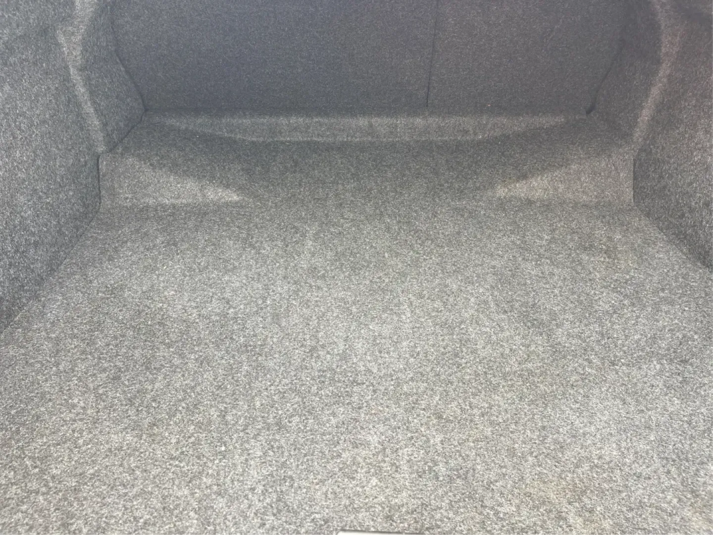 2016 Chevrolet Malibu Limited LTZ (1G11E5SAXGF) with an 2.5L I-4 gasoline direct injection engine, located at 401 Woodman Dr, Riverside, OH, 45431, (937) 908-9800, 39.760899, -84.123421 - **Unleash Your Daily Drive with the 2016 Chevrolet Malibu Limited LTZ at Advantage Car and Credit - Riverside! Perfect for Commuters and Families Alike!**<br /> <br /> Are you in the market for a reliable sedan that combines style, comfort, and technology? Look no further! The 2016 Chevrolet Malibu - Photo#12