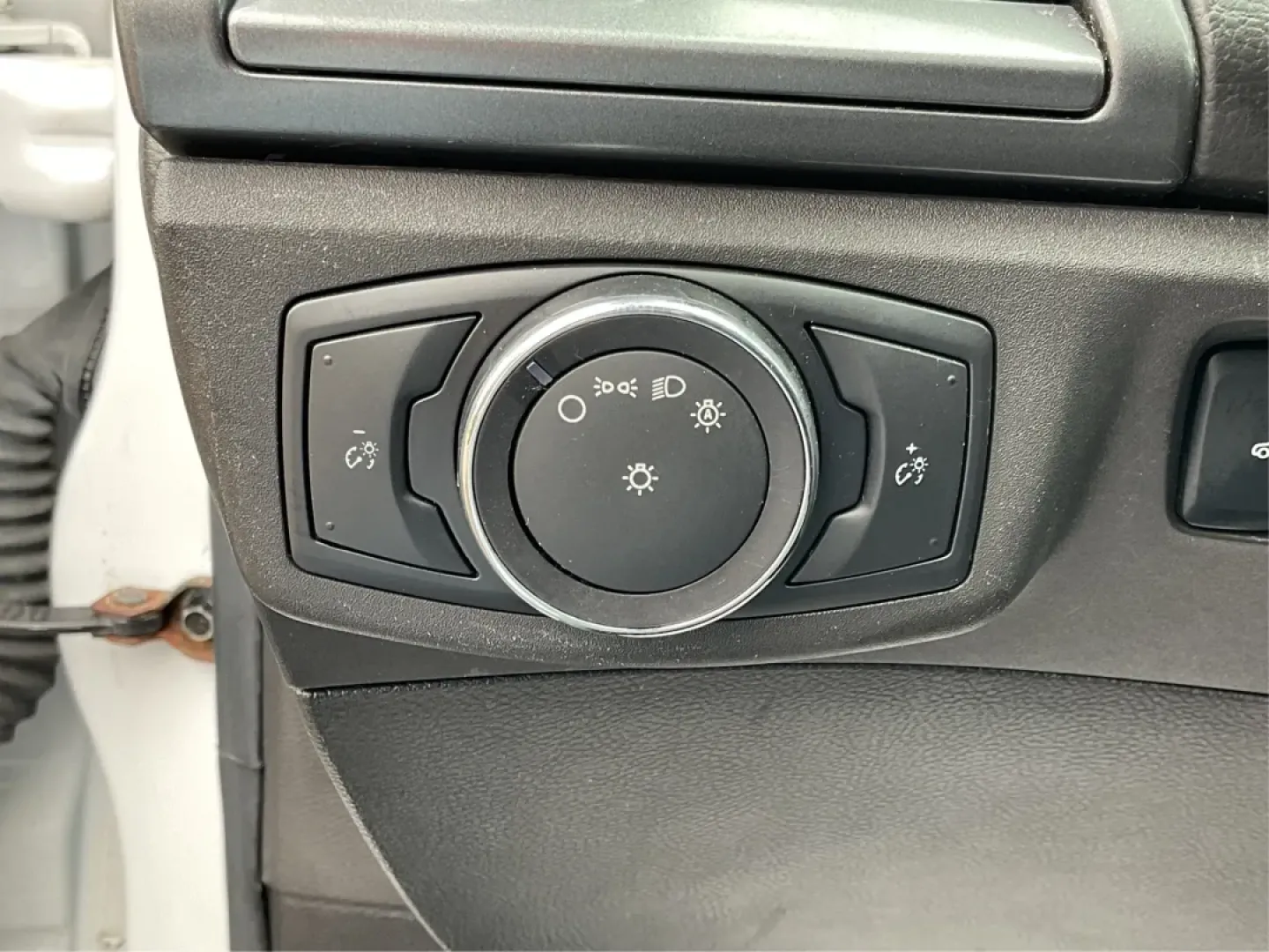 2016 Ford Fusion S (1FA6P0G70G5) with an Duratec 2.5L I-4 DOHC engine, located at 880 E. National Road, Vandalia, OH, 45377, (937) 908-9800, 39.891918, -84.183594 - **Discover Your Next Adventure in the 2016 Ford Fusion at Advantage Car and Credit** <br /> <br /> Are you looking for a reliable sedan that seamlessly fits into your active lifestyle? Whether you have a growing family, a long daily commute, or just love weekend getaways, the 2016 Ford Fusion is you - Photo#17