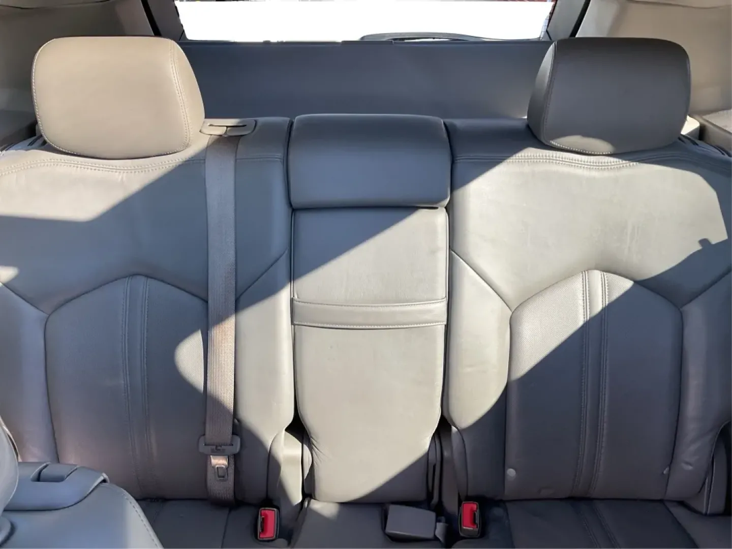 2010 Cadillac SRX Premium Collection AWD (3GYFNFEY7AS) with an 3.0L V6 DOHC 24V engine, 6-Speed Automatic transmission, located at 401 Woodman Dr, Riverside, OH, 45431, (937) 908-9800, 39.760899, -84.123421 - **Elevate Your Driving Experience with the 2010 Cadillac SRX Premium Collection AWD at Advantage Car and Credit - Riverside!**<br /> <br /> Are you searching for a vehicle that seamlessly combines style, comfort, and reliability for your daily adventures? Look no further than this stunning 2010 Cadi - Photo#14