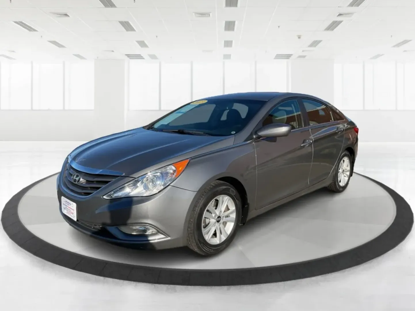 2013 Hyundai Sonata GLS (5NPEB4AC0DH) with an 2.4L I-4 gasoline direct injection engine, located at 8750 N County Rd 25A, Piqua, OH, 45356, (937) 908-9800, 40.164391, -84.232513 - **Drive Your Way to Adventure with the 2013 Hyundai Sonata GLS at Advantage Car and Credit - Piqua!**<br /> <br /> Are you seeking an affordable, stylish, and reliable sedan for your daily commute or weekend getaways? Look no further than the 2013 Hyundai Sonata GLS, available now at **Advantage Car - Photo#8