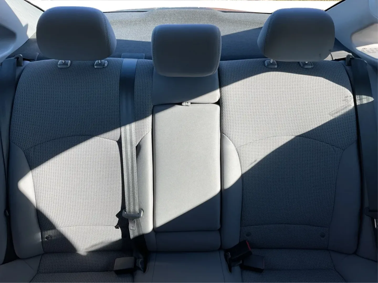 2013 Hyundai Sonata GLS (5NPEB4AC0DH) with an 2.4L I-4 gasoline direct injection engine, located at 8750 N County Rd 25A, Piqua, OH, 45356, (937) 908-9800, 40.164391, -84.232513 - **Drive Your Way to Adventure with the 2013 Hyundai Sonata GLS at Advantage Car and Credit - Piqua!**<br /> <br /> Are you seeking an affordable, stylish, and reliable sedan for your daily commute or weekend getaways? Look no further than the 2013 Hyundai Sonata GLS, available now at **Advantage Car - Photo#14