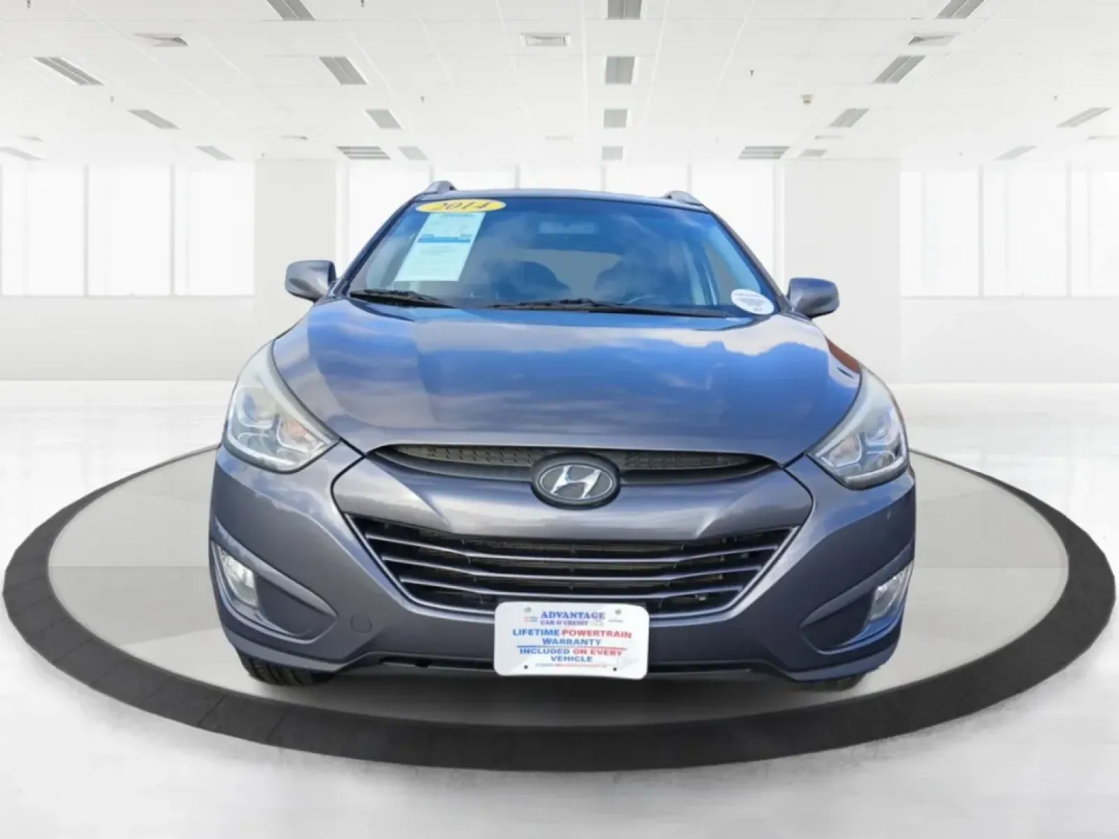2014 Hyundai Tucson GLS AWD (KM8JUCAG3EU) with an 2.4L L4 DOHC 16V engine, 6-Speed Automatic transmission, located at 1184 Kauffman Ave, Fairborn, OH, 45324, (937) 908-9800, 39.807072, -84.030914 - **Explore the Great Outdoors with the 2014 Hyundai Tucson GLS AWD! Perfect for Weekend Adventures!**<br /> <br /> If you're ready to embrace life's adventures, the 2014 Hyundai Tucson GLS AWD is the SUV you need. Whether you're planning a weekend camping trip, daily commutes around Fairborn, or shut - Photo#7