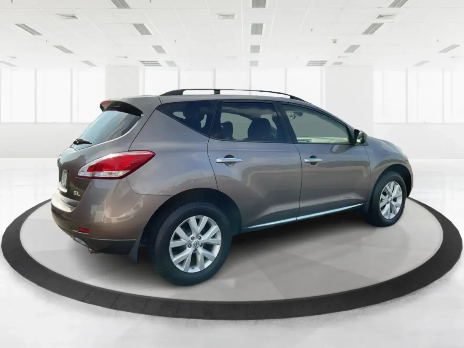 2013 Nissan Murano SL (JN8AZ1MU0DW) with an 3.5L V-6 DOHC engine, located at 4508 South Dixie Dr, Moraine, OH, 45439, (937) 908-9800, 39.689976, -84.218452 - Experience the perfect blend of comfort and versatility with the 2013 Nissan Murano SL, an ideal choice for growing families, outdoor enthusiasts, or anyone seeking a reliable vehicle for daily commutes. At Advantage Car and Credit - Moraine, located at 4508 South Dixie Dr, Moraine, OH 45439, we und - Photo#2