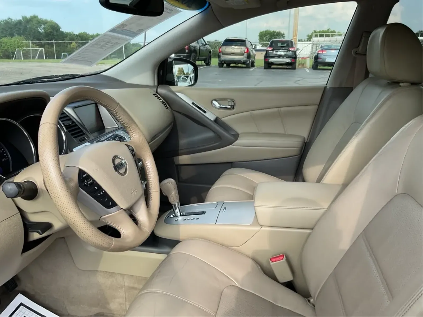 2013 Nissan Murano SL (JN8AZ1MU0DW) with an 3.5L V-6 DOHC engine, located at 4508 South Dixie Dr, Moraine, OH, 45439, (937) 908-9800, 39.689976, -84.218452 - Experience the perfect blend of comfort and versatility with the 2013 Nissan Murano SL, an ideal choice for growing families, outdoor enthusiasts, or anyone seeking a reliable vehicle for daily commutes. At Advantage Car and Credit - Moraine, located at 4508 South Dixie Dr, Moraine, OH 45439, we und - Photo#9
