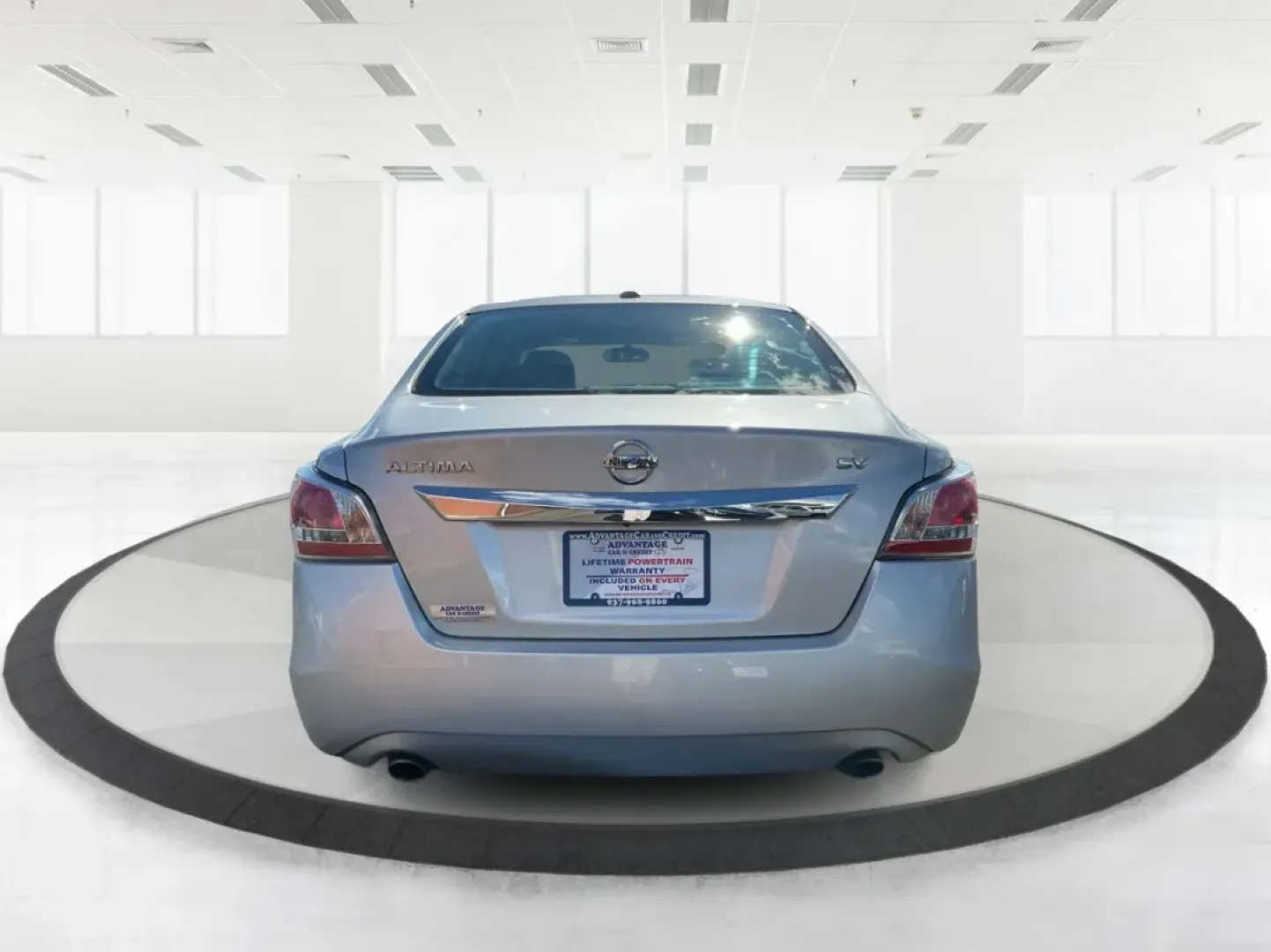 2015 Nissan Altima 2.5 SV (1N4AL3AP8FC) with an 2.5L I-4 DOHC engine, located at 401 Woodman Dr, Riverside, OH, 45431, (937) 908-9800, 39.760899, -84.123421 - **Elevate Your Everyday Life with the 2015 Nissan Altima 2.5 SV from Advantage Car and Credit - Riverside!**<br /> <br /> If you're searching for a vehicle that seamlessly blends comfort, style, and practicality, look no further than this stunning 2015 Nissan Altima 2.5 SV. Perfect for budget-consci - Photo#3