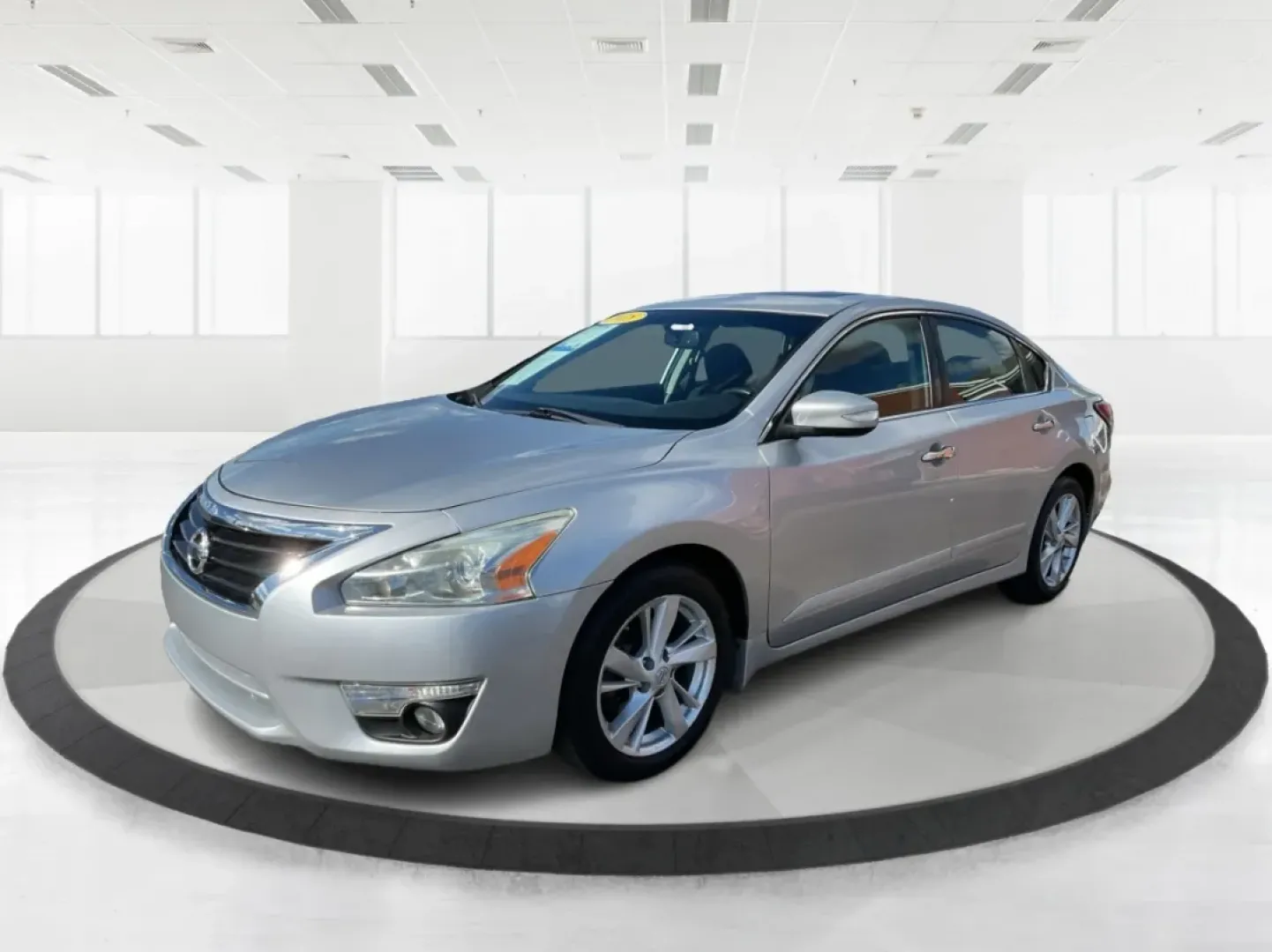 2015 Nissan Altima 2.5 SV (1N4AL3AP8FC) with an 2.5L I-4 DOHC engine, located at 401 Woodman Dr, Riverside, OH, 45431, (937) 908-9800, 39.760899, -84.123421 - **Elevate Your Everyday Life with the 2015 Nissan Altima 2.5 SV from Advantage Car and Credit - Riverside!**<br /> <br /> If you're searching for a vehicle that seamlessly blends comfort, style, and practicality, look no further than this stunning 2015 Nissan Altima 2.5 SV. Perfect for budget-consci - Photo#8