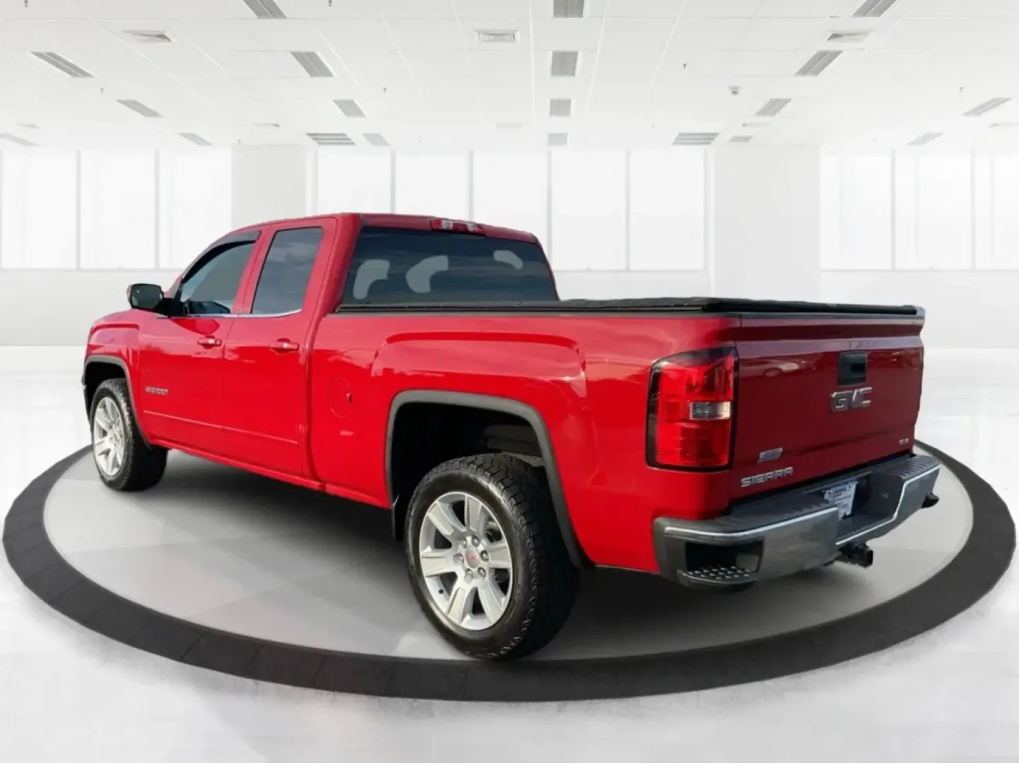 2014 GMC Sierra 1500 SLE (1GTR1UECXEZ) with an Other engine, located at 1099 N County Rd 25A , Troy, OH, 45373, (937) 908-9800, 40.057079, -84.212883 - **Unleash Adventure with the 2014 GMC Sierra 1500 at Advantage Car and Credit - Troy, OH!**<br /> <br /> Are you ready to elevate your everyday adventures? Whether you're a busy professional seeking a reliable commuter, a growing family in need of ample space, or an outdoor enthusiast looking for a - Photo#4