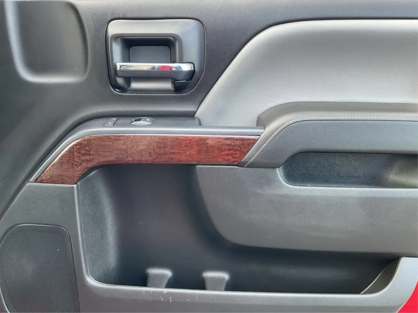 2014 GMC Sierra 1500 SLE (1GTR1UECXEZ) with an Other engine, located at 1099 N County Rd 25A , Troy, OH, 45373, (937) 908-9800, 40.057079, -84.212883 - **Unleash Adventure with the 2014 GMC Sierra 1500 at Advantage Car and Credit - Troy, OH!**<br /> <br /> Are you ready to elevate your everyday adventures? Whether you're a busy professional seeking a reliable commuter, a growing family in need of ample space, or an outdoor enthusiast looking for a - Photo#19