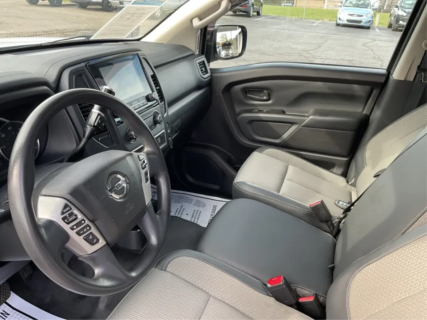 2021 Nissan TITAN Crew Cab S 4x4 (1N6AA1EC4MN) with an Endurance 5.6L V-8 gasoline direct injection engine, located at 8750 N County Rd 25A, Piqua, OH, 45356, (937) 908-9800, 40.164391, -84.232513 - Discover ultimate versatility and rugged capability with this 2021 Nissan TITAN Crew Cab S 4x4, now available at Advantage Car and Credit in Piqua, OH. Whether you're navigating the bustling streets of Piqua or heading out for weekend adventures, this truck is designed to adapt to your lifestyle. Pe - Photo#9