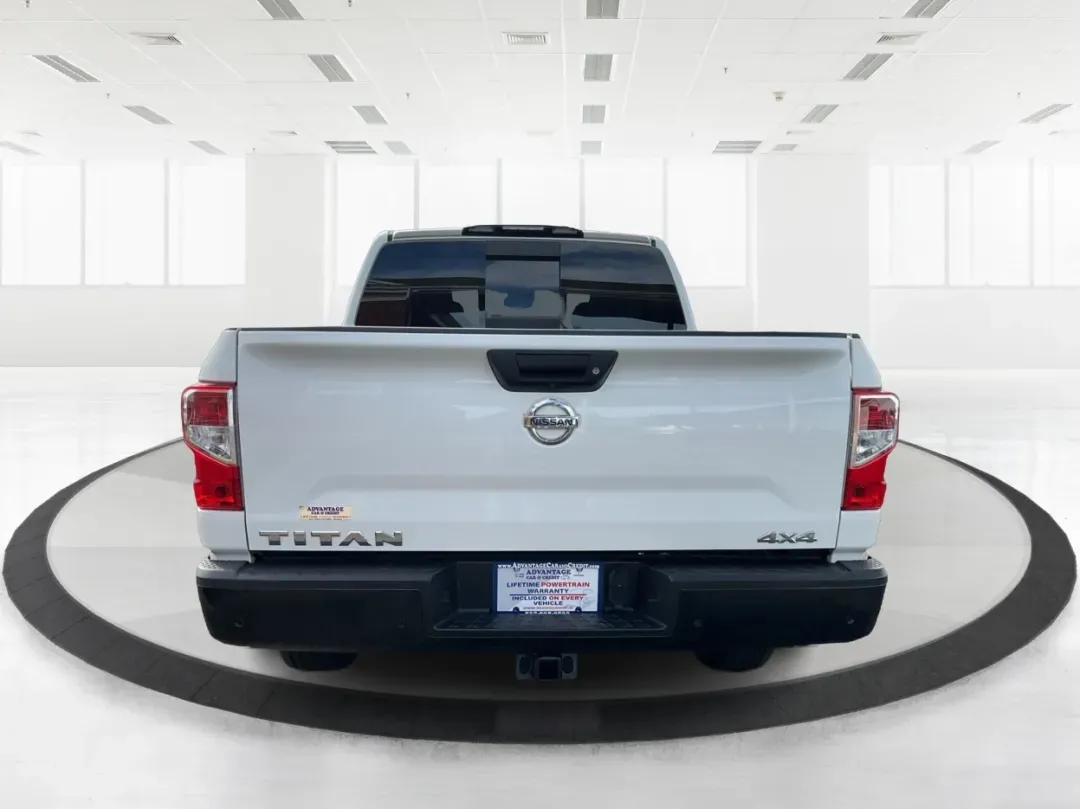 2021 Nissan TITAN Crew Cab S 4x4 (1N6AA1EC4MN) with an Endurance 5.6L V-8 gasoline direct injection engine, located at 1099 N County Rd 25A , Troy, OH, 45373, (937) 908-9800, 40.057079, -84.212883 - Discover ultimate versatility and rugged capability with this 2021 Nissan TITAN Crew Cab S 4x4, now available at Advantage Car and Credit in Piqua, OH. Whether you're navigating the bustling streets of Piqua or heading out for weekend adventures, this truck is designed to adapt to your lifestyle. Pe - Photo#3