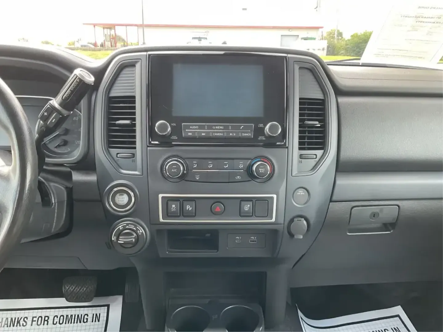 2021 Nissan TITAN Crew Cab S 4x4 (1N6AA1EC4MN) with an Endurance 5.6L V-8 gasoline direct injection engine, 9A transmission, located at 1230 East Main St, Xenia, OH, 45385, (937) 908-9800, 39.688026, -83.910172 - Discover ultimate versatility and rugged capability with this 2021 Nissan TITAN Crew Cab S 4x4, now available at Advantage Car and Credit in Piqua, OH. Whether you're navigating the bustling streets of Piqua or heading out for weekend adventures, this truck is designed to adapt to your lifestyle. Pe - Photo#12