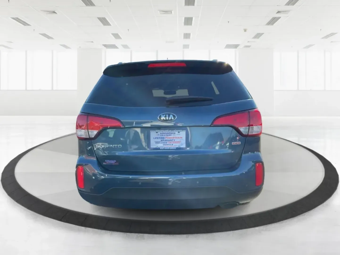 2014 Kia Sorento LX (5XYKTDA61EG) with an 2.4L I-4 gasoline direct injection engine, located at 880 E. National Road, Vandalia, OH, 45377, (937) 908-9800, 39.891918, -84.183594 - **Adventure Awaits with the 2014 Kia Sorento LX Perfect for Families and Road Warriors Alike!**<br /> <br /> At Advantage Car and Credit - Vandalia, we understand that your vehicle is more than just a mode of transportation; it's an essential part of your lifestyle. If you're looking for a versatil - Photo#3