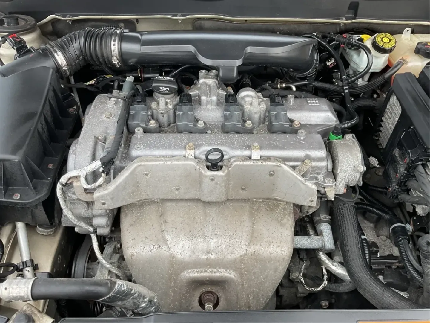 2015 Chevrolet Malibu 2LT (1G11D5SL3FF) with an ECOTEC 2.5L I-4 gasoline direct injection engine, located at 4508 South Dixie Dr, Moraine, OH, 45439, (937) 908-9800, 39.689976, -84.218452 - Experience the joy of driving with the 2015 Chevrolet Malibu 2LT, the perfect sedan for busy professionals, growing families, and anyone seeking a reliable ride for their daily adventures. Whether you're commuting to work, shuttling kids to school, or embarking on weekend trips, this sleek sedan, wi - Photo#11