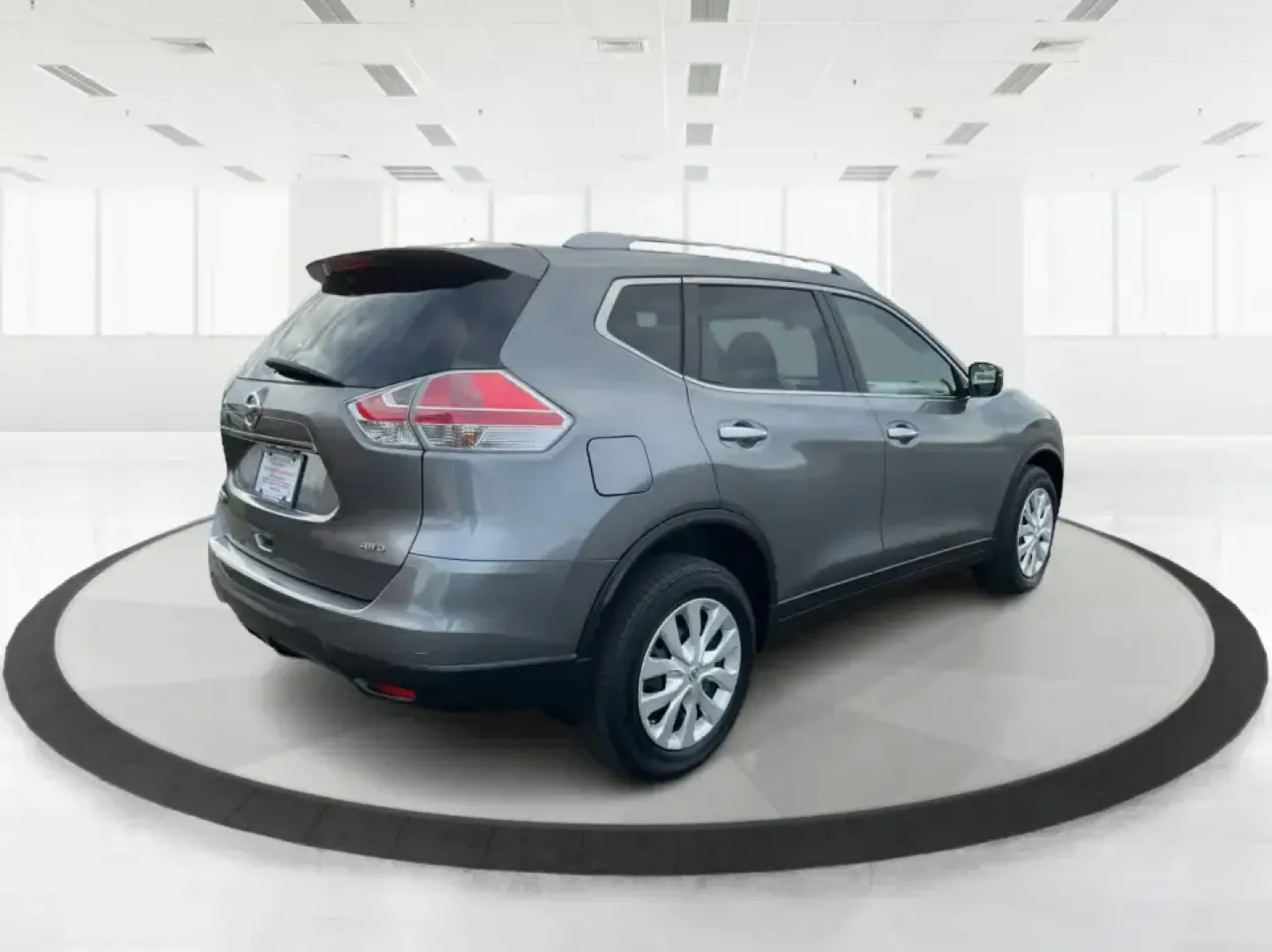 2016 Nissan Rogue S (KNMAT2MV7GP) with an 2.5L I-4 DOHC engine, CVT transmission, located at 880 E. National Road, Vandalia, OH, 45377, (937) 908-9800, 39.891918, -84.183594 - **Explore New Horizons with the 2016 Nissan Rogue: Your Ideal Adventure Companion!**<br /> <br /> Are you ready to elevate your driving experience and embark on new adventures? Look no further than this stunning 2016 Nissan Rogue, perfect for family outings, weekend getaways, or those long commutes - Photo#2
