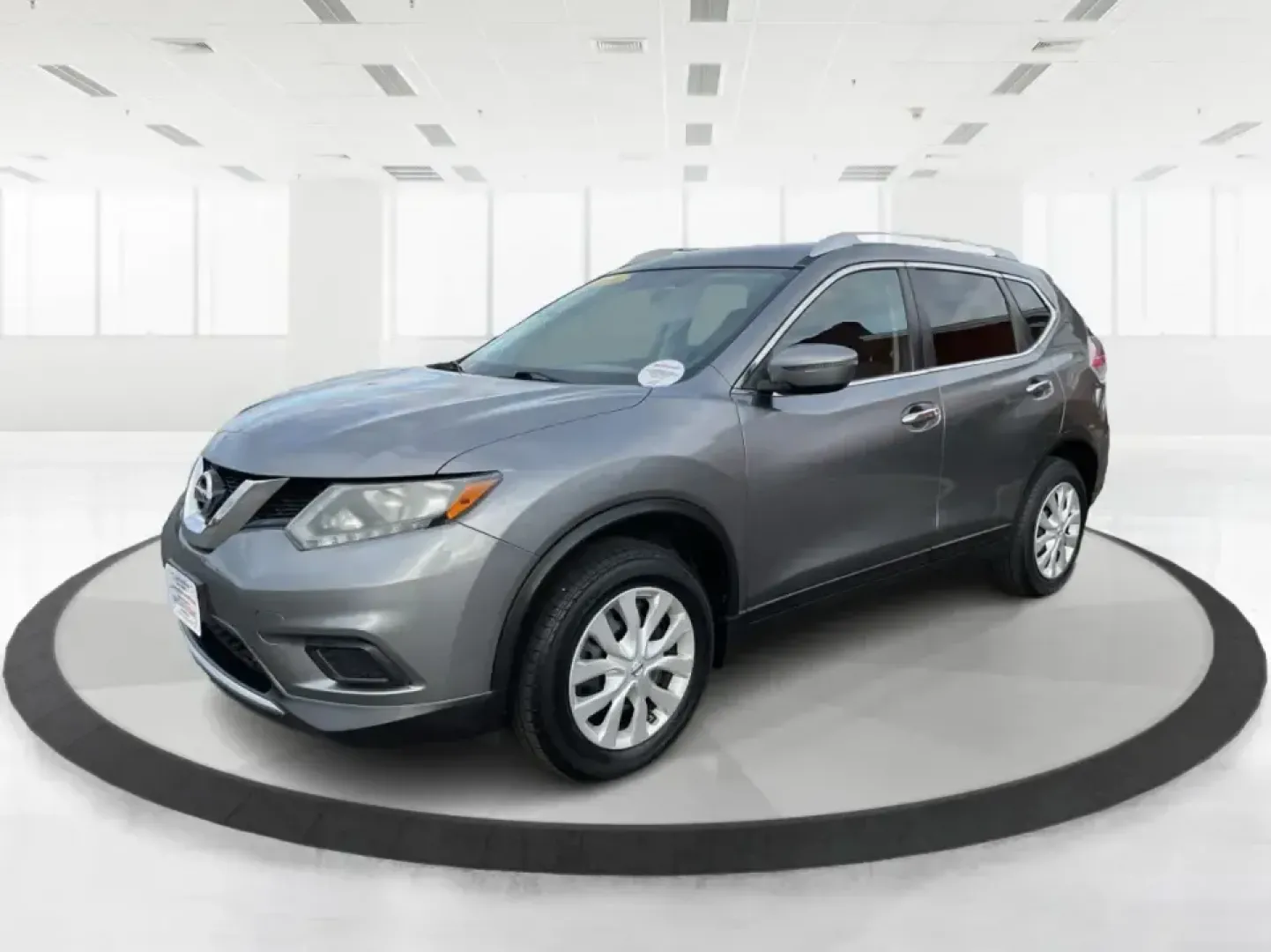 2016 Nissan Rogue S (KNMAT2MV7GP) with an 2.5L I-4 DOHC engine, CVT transmission, located at 880 E. National Road, Vandalia, OH, 45377, (937) 908-9800, 39.891918, -84.183594 - **Explore New Horizons with the 2016 Nissan Rogue: Your Ideal Adventure Companion!**<br /> <br /> Are you ready to elevate your driving experience and embark on new adventures? Look no further than this stunning 2016 Nissan Rogue, perfect for family outings, weekend getaways, or those long commutes - Photo#8