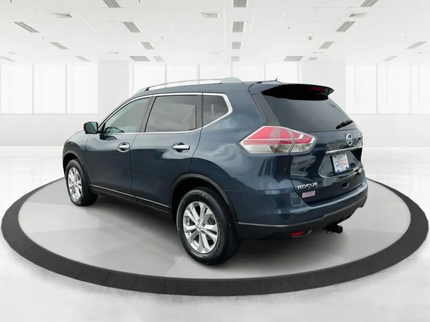 2015 Nissan Rogue SV (5N1AT2MV3FC) with an 2.5L I-4 DOHC engine, located at 1951 S Dayton Lakeview Rd., New Carlisle, OH, 45344, (937) 908-9800, 39.890999, -84.050255 - Are you in search of the perfect vehicle to elevate your family outings or weekend adventures? Look no further than this stunning 2015 Nissan Rogue SV, available now at Advantage Car and Credit in New Carlisle, OH. This versatile SUV is not just a means of transportation; it's a lifestyle companion - Photo#3
