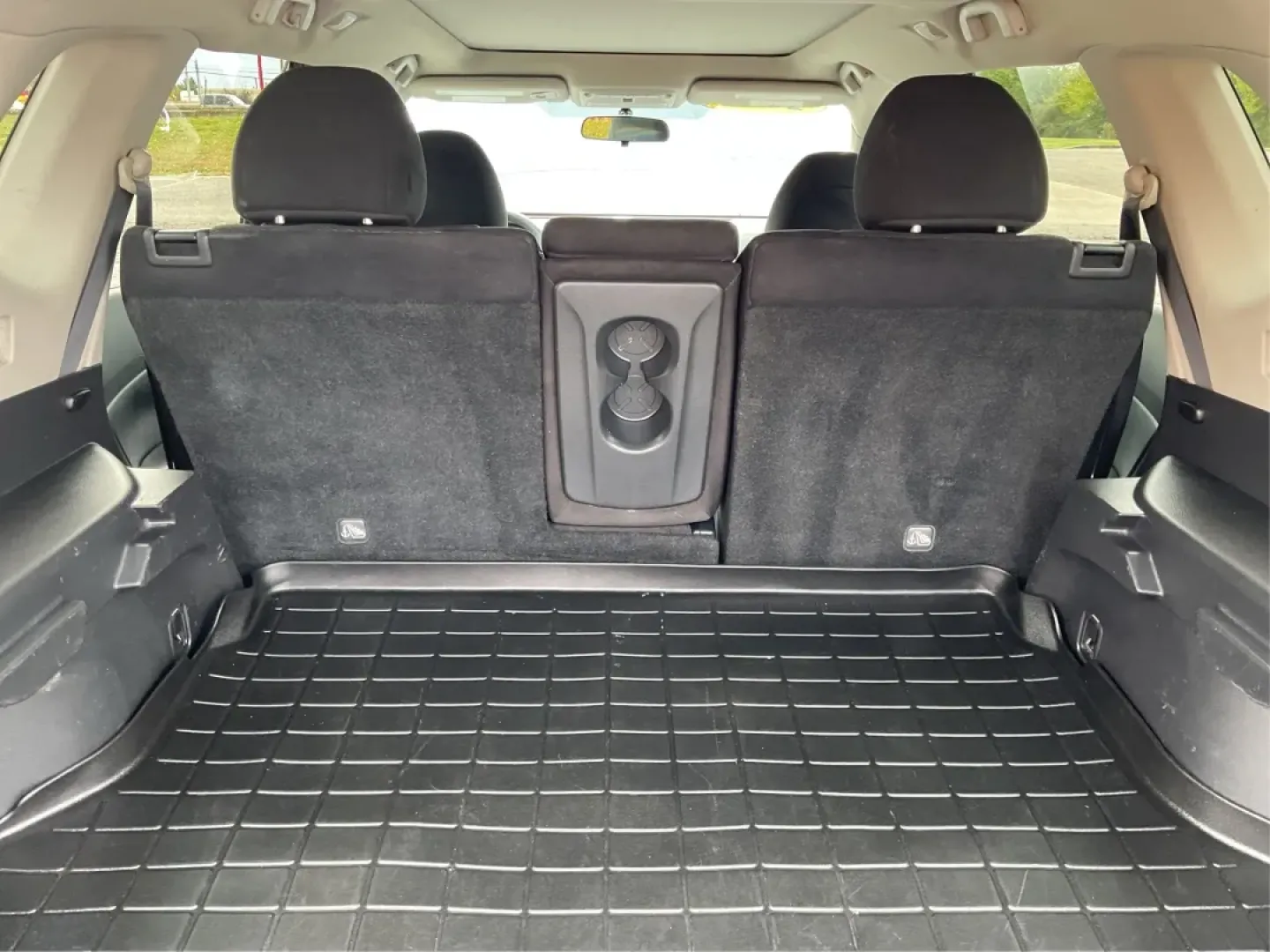 2015 Nissan Rogue SV (5N1AT2MV3FC) with an 2.5L I-4 DOHC engine, located at 1951 S Dayton Lakeview Rd., New Carlisle, OH, 45344, (937) 908-9800, 39.890999, -84.050255 - Are you in search of the perfect vehicle to elevate your family outings or weekend adventures? Look no further than this stunning 2015 Nissan Rogue SV, available now at Advantage Car and Credit in New Carlisle, OH. This versatile SUV is not just a means of transportation; it's a lifestyle companion - Photo#11