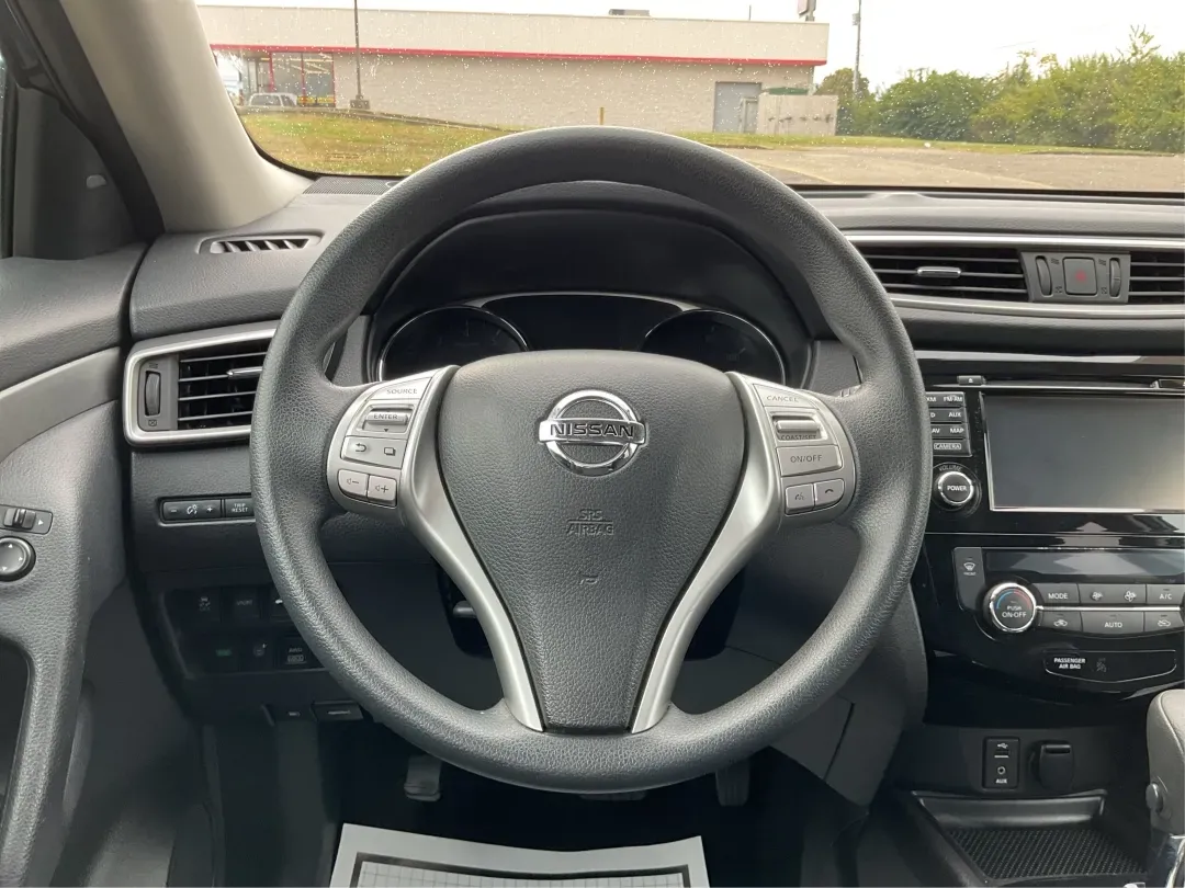 2015 Nissan Rogue SV (5N1AT2MV3FC) with an 2.5L I-4 DOHC engine, located at 401 Woodman Dr, Riverside, OH, 45431, (937) 908-9800, 39.760899, -84.123421 - 2015 Nissan Rogue SV - Photo#15