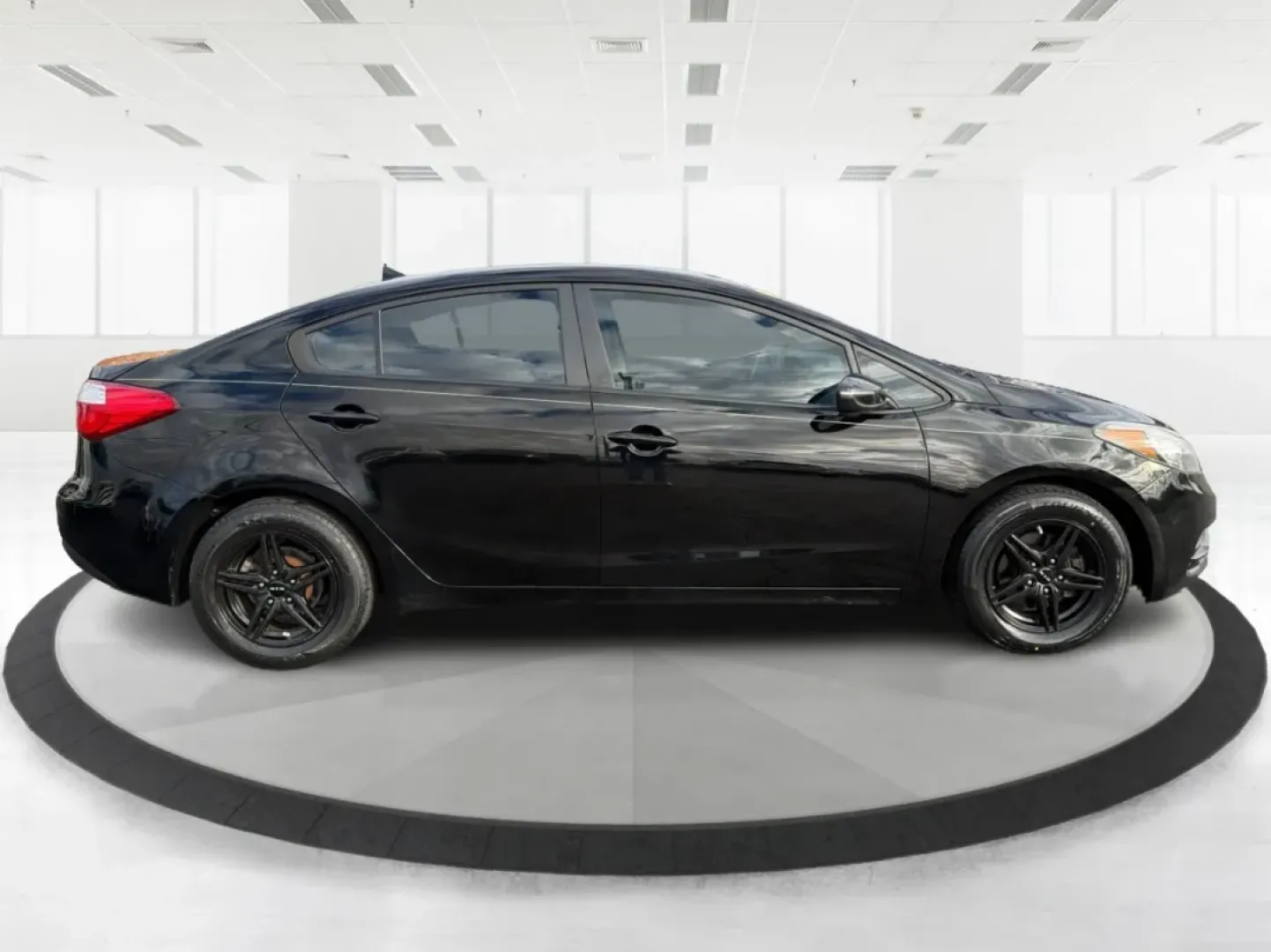 2015 Kia Forte LX (KNAFX4A67F5) with an 1.8L I-4 DOHC engine, located at 1951 S Dayton Lakeview Rd., New Carlisle, OH, 45344, (937) 908-9800, 39.890999, -84.050255 - Experience the perfect blend of style, comfort, and reliability with the 2015 Kia Forte LX, available now at Advantage Car and Credit in New Carlisle, OH. This sleek sedan is designed to elevate your daily commute and provide the ideal ride for weekend adventures, making it a versatile choice for ev - Photo#1
