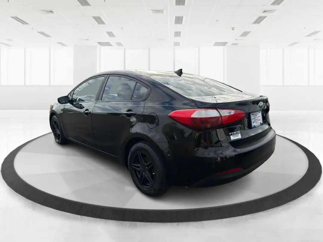 2015 Kia Forte LX (KNAFX4A67F5) with an 1.8L I-4 DOHC engine, located at 8750 N County Rd 25A, Piqua, OH, 45356, (937) 908-9800, 40.164391, -84.232513 - Experience the perfect blend of style, comfort, and reliability with the 2015 Kia Forte LX, available now at Advantage Car and Credit in New Carlisle, OH. This sleek sedan is designed to elevate your daily commute and provide the ideal ride for weekend adventures, making it a versatile choice for ev - Photo#4