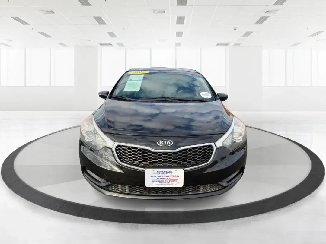 2015 Kia Forte LX (KNAFX4A67F5) with an 1.8L I-4 DOHC engine, located at 8750 N County Rd 25A, Piqua, OH, 45356, (937) 908-9800, 40.164391, -84.232513 - Experience the perfect blend of style, comfort, and reliability with the 2015 Kia Forte LX, available now at Advantage Car and Credit in New Carlisle, OH. This sleek sedan is designed to elevate your daily commute and provide the ideal ride for weekend adventures, making it a versatile choice for ev - Photo#7