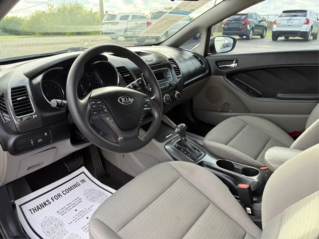 2015 Kia Forte LX (KNAFX4A67F5) with an 1.8L I-4 DOHC engine, located at 8750 N County Rd 25A, Piqua, OH, 45356, (937) 908-9800, 40.164391, -84.232513 - Experience the perfect blend of style, comfort, and reliability with the 2015 Kia Forte LX, available now at Advantage Car and Credit in New Carlisle, OH. This sleek sedan is designed to elevate your daily commute and provide the ideal ride for weekend adventures, making it a versatile choice for ev - Photo#9