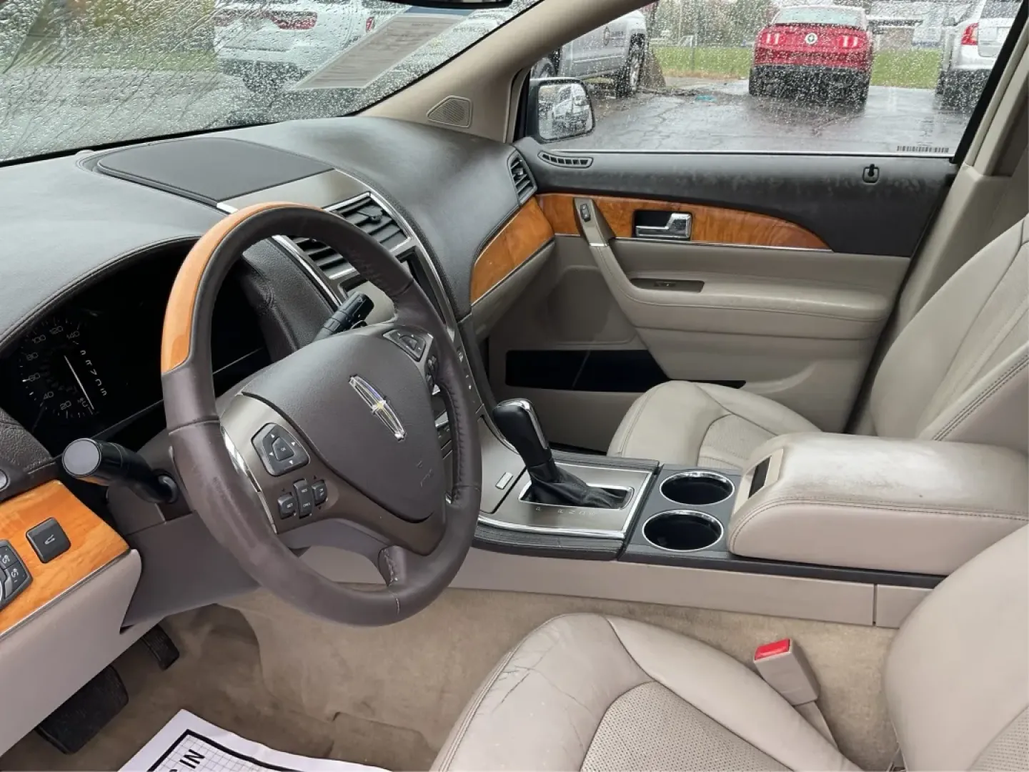 2014 Lincoln MKX Base (2LMDJ8JK4EB) with an Other engine, located at 1230 East Main St, Xenia, OH, 45385, (937) 908-9800, 39.688026, -83.910172 - 2014 Lincoln MKX Base - Photo#9