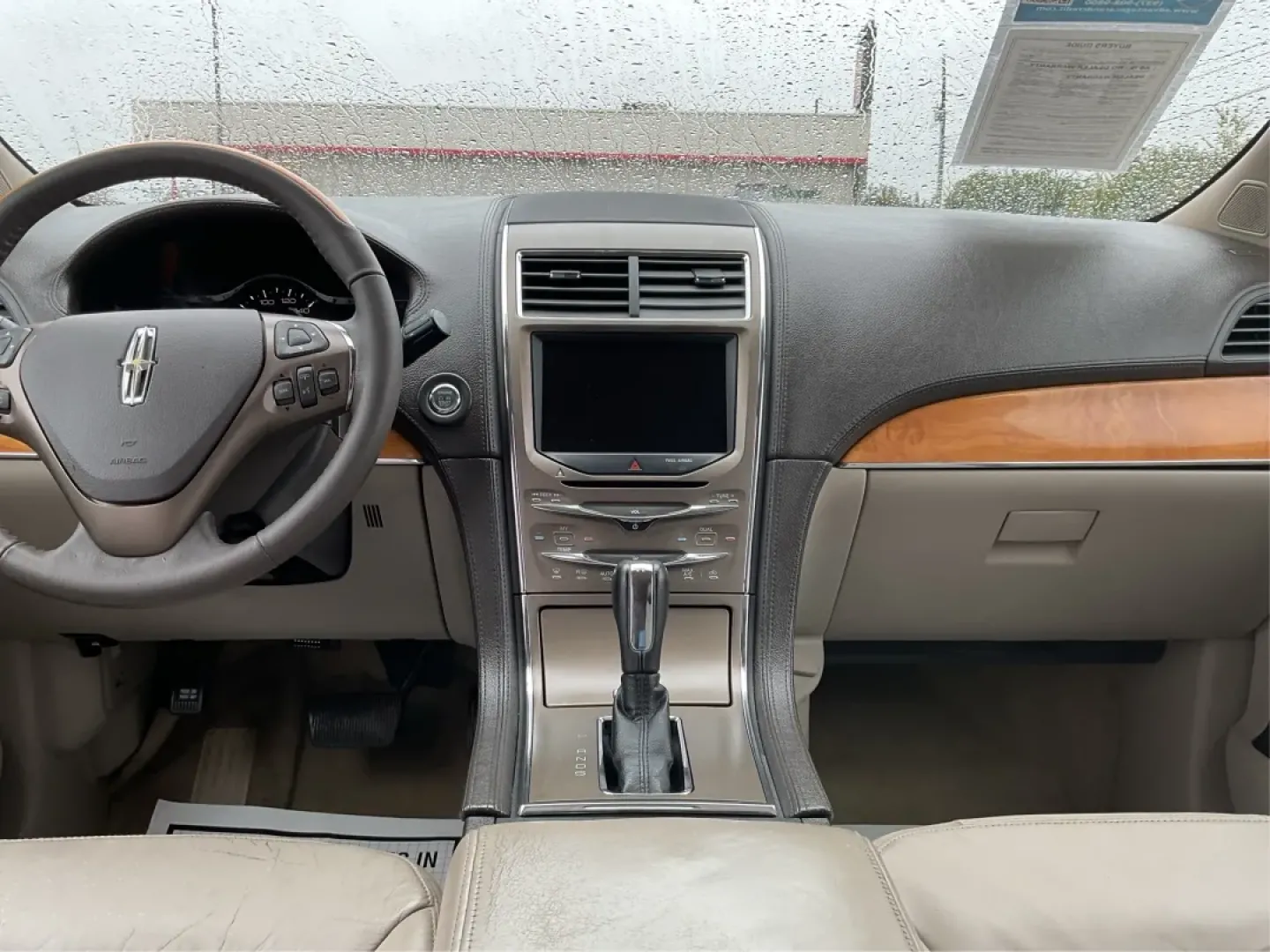 2014 Lincoln MKX Base (2LMDJ8JK4EB) with an Other engine, located at 1230 East Main St, Xenia, OH, 45385, (937) 908-9800, 39.688026, -83.910172 - 2014 Lincoln MKX Base - Photo#13