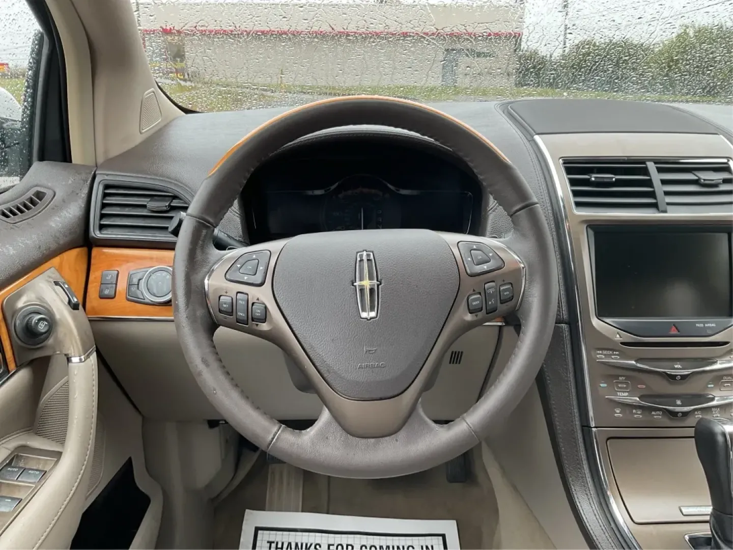 2014 Lincoln MKX Base (2LMDJ8JK4EB) with an Other engine, located at 1230 East Main St, Xenia, OH, 45385, (937) 908-9800, 39.688026, -83.910172 - 2014 Lincoln MKX Base - Photo#16