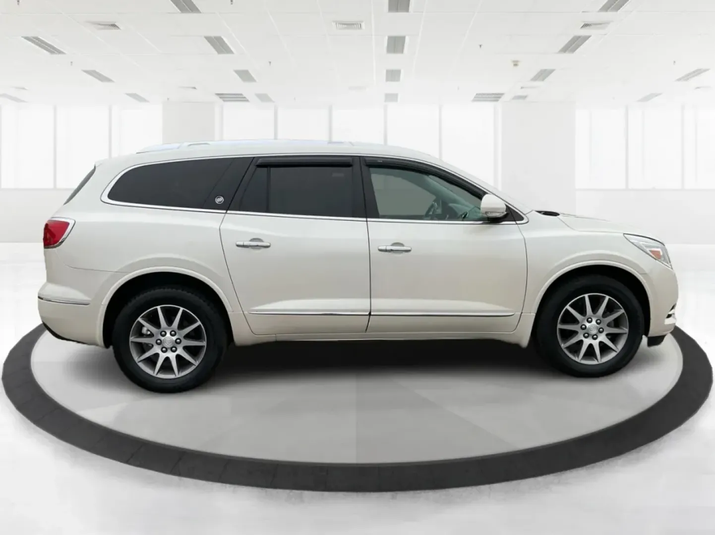 2014 Buick Enclave Leather (5GAKRBKD2EJ) with an 3.6L V-6 gasoline direct injection engine, located at 4508 South Dixie Dr, Moraine, OH, 45439, (937) 908-9800, 39.689976, -84.218452 - **Elevate Your Family Adventures with the 2014 Buick Enclave at Advantage Car and Credit - Moraine!**<br /> <br /> If you're searching for a vehicle that can effortlessly accommodate your growing family, tackle weekend adventures, and offer the comfort and space you deserve, look no further than thi - Photo#1