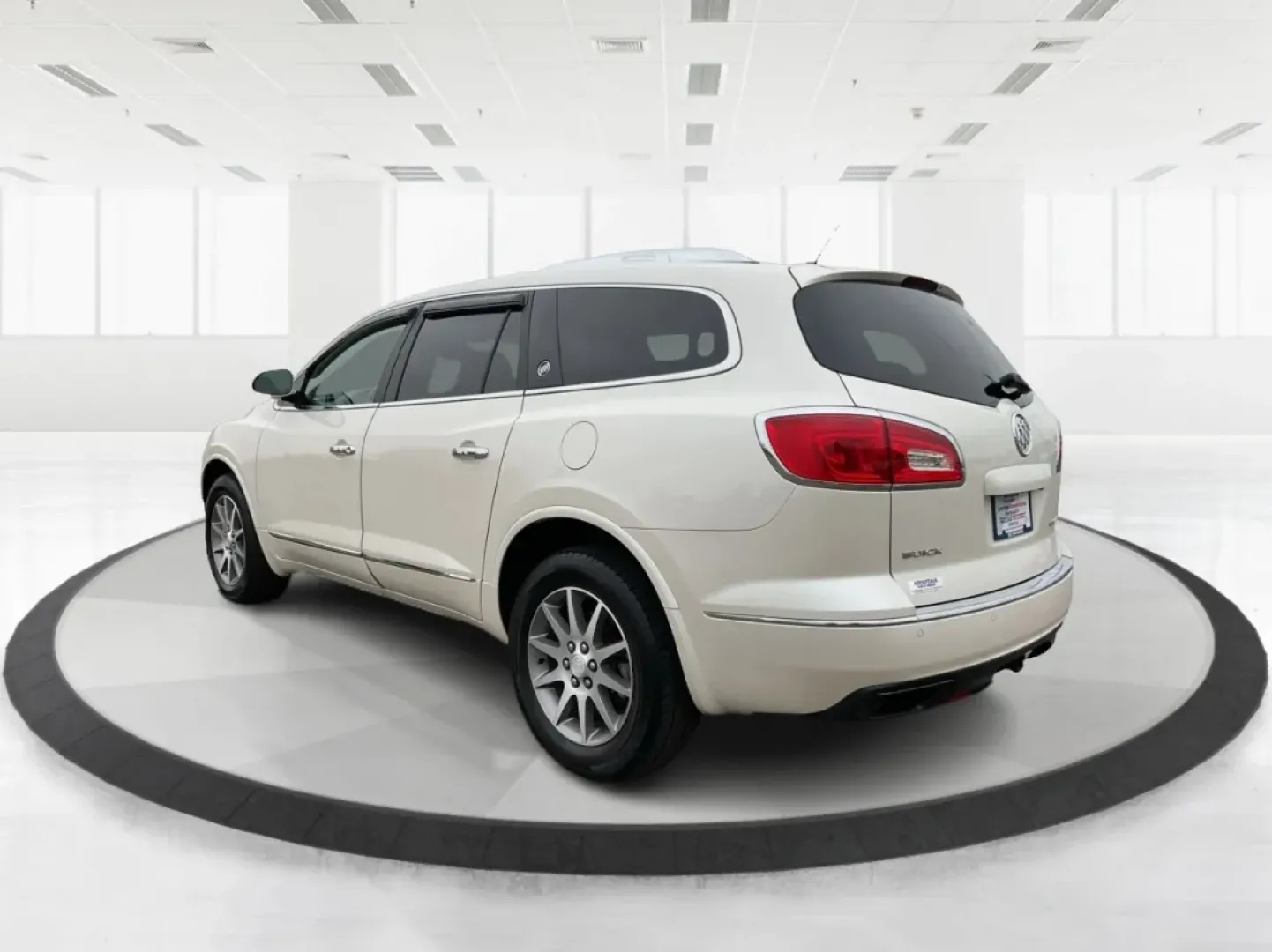 2014 Buick Enclave Leather (5GAKRBKD2EJ) with an 3.6L V-6 gasoline direct injection engine, located at 4508 South Dixie Dr, Moraine, OH, 45439, (937) 908-9800, 39.689976, -84.218452 - **Elevate Your Family Adventures with the 2014 Buick Enclave at Advantage Car and Credit - Moraine!**<br /> <br /> If you're searching for a vehicle that can effortlessly accommodate your growing family, tackle weekend adventures, and offer the comfort and space you deserve, look no further than thi - Photo#4