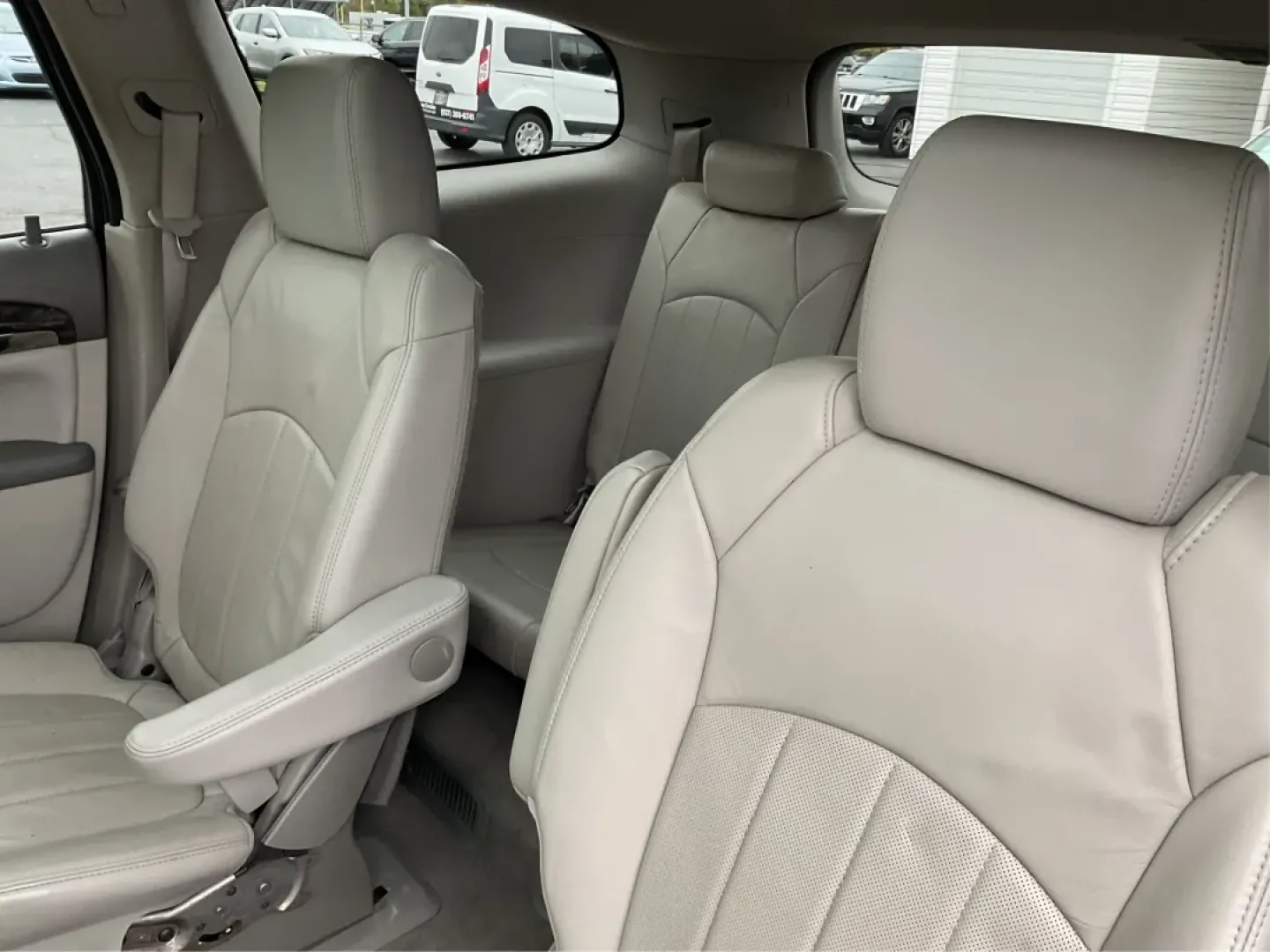 2014 Buick Enclave Leather (5GAKRBKD2EJ) with an 3.6L V-6 gasoline direct injection engine, located at 4508 South Dixie Dr, Moraine, OH, 45439, (937) 908-9800, 39.689976, -84.218452 - **Elevate Your Family Adventures with the 2014 Buick Enclave at Advantage Car and Credit - Moraine!**<br /> <br /> If you're searching for a vehicle that can effortlessly accommodate your growing family, tackle weekend adventures, and offer the comfort and space you deserve, look no further than thi - Photo#10