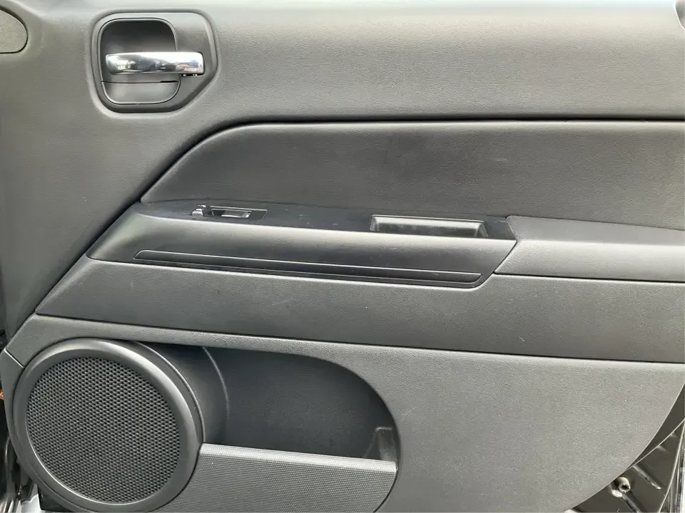 2014 Jeep Patriot Latitude (1C4NJPFA4ED) with an 2.0L L4 DOHC 16V engine, Automatic transmission, located at 880 E. National Road, Vandalia, OH, 45377, (937) 908-9800, 39.891918, -84.183594 - **Adventure Awaits with This 2014 Jeep Patriot Latitude at Advantage Car and Credit - Moraine!**<br /> <br /> Are you ready to embark on new adventures, whether it's a weekend getaway, a family road trip, or daily commutes? This 2014 Jeep Patriot Latitude is your perfect companion for all these scen - Photo#18