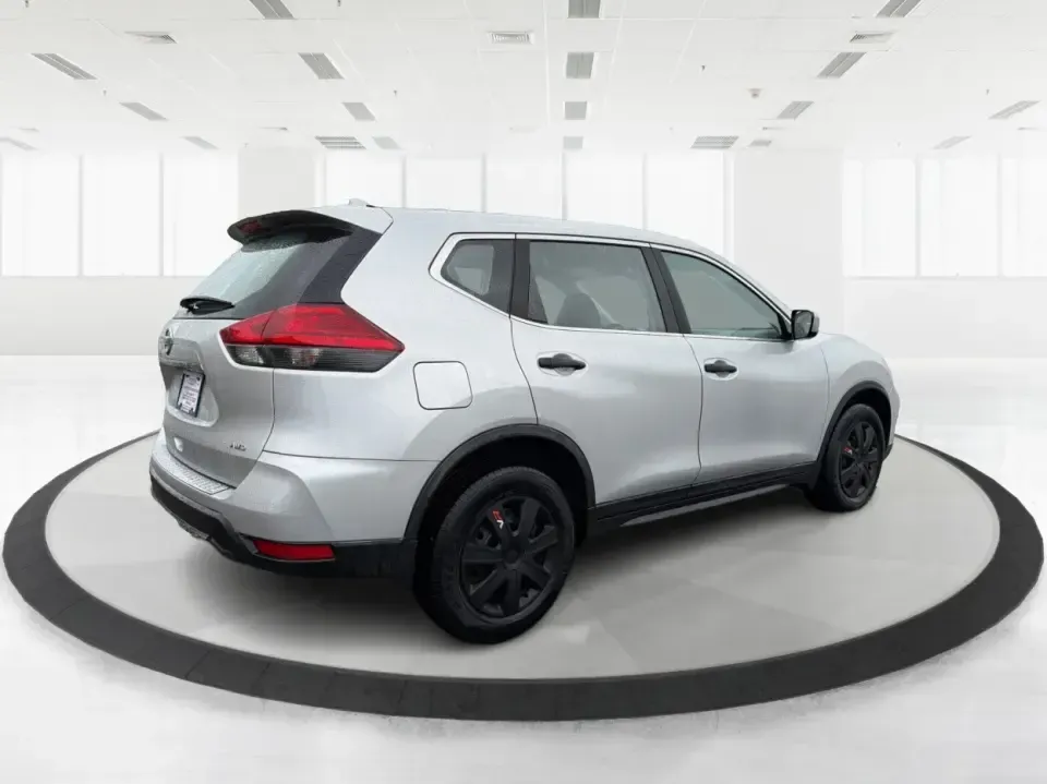 2017 Nissan Rogue S (JN8AT2MVXHW) with an 2.5L I-4 DOHC engine, CVT transmission, located at 1230 East Main St, Xenia, OH, 45385, (937) 908-9800, 39.688026, -83.910172 - ### Adventure Awaits with the 2017 Nissan Rogue at Advantage Car and Credit - Piqua!<br /> <br /> Are you ready to elevate your family adventures, weekend getaways, or daily commutes? Discover the perfect blend of functionality and style in the 2017 Nissan Rogue, available now at Advantage Car and C - Photo#2