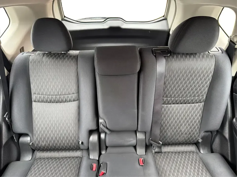 2017 Nissan Rogue S (JN8AT2MVXHW) with an 2.5L I-4 DOHC engine, CVT transmission, located at 4508 South Dixie Dr, Moraine, OH, 45439, (937) 908-9800, 39.689976, -84.218452 - ### Adventure Awaits with the 2017 Nissan Rogue at Advantage Car and Credit - Piqua!<br /> <br /> Are you ready to elevate your family adventures, weekend getaways, or daily commutes? Discover the perfect blend of functionality and style in the 2017 Nissan Rogue, available now at Advantage Car and C - Photo#14