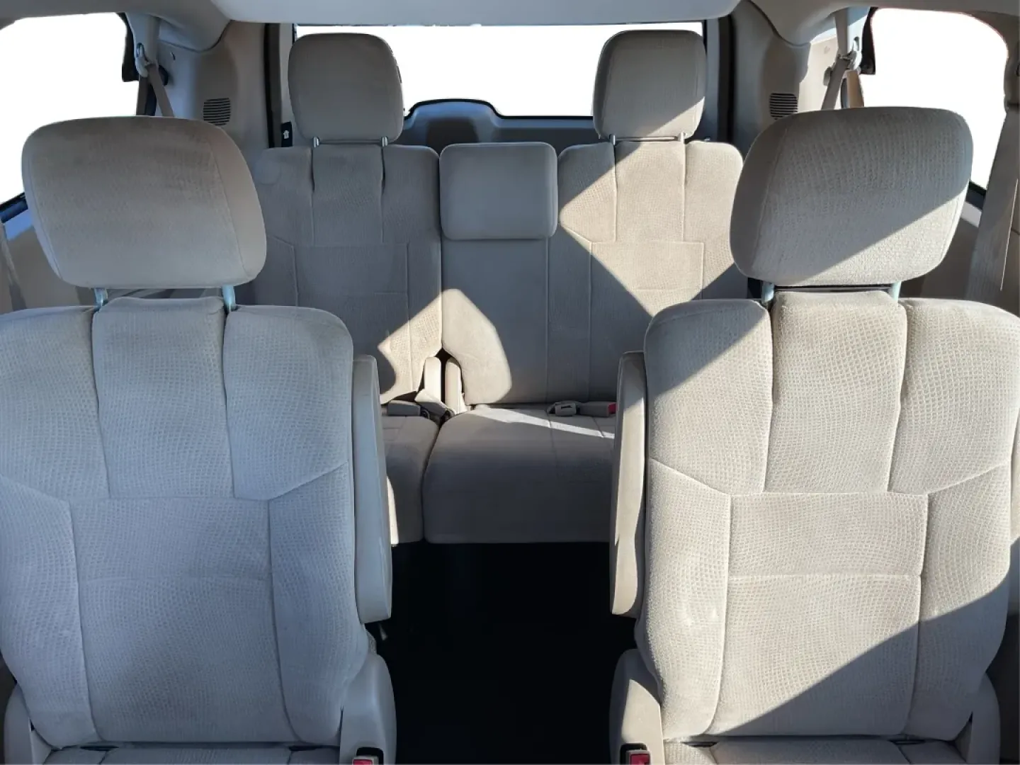 2013 Dodge Grand Caravan SE (2C4RDGBG5DR) with an Pentastar 3.6L V-6 DOHC engine, located at 401 Woodman Dr, Riverside, OH, 45431, (937) 908-9800, 39.760899, -84.123421 - **Explore the Open Road with Confidence: 2013 Dodge Grand Caravan SE at Advantage Car and Credit - Riverside**<br /> <br /> Are you ready to embrace the freedom of the open road with your family or enjoy weekend adventures with friends? The 2013 Dodge Grand Caravan SE is designed for those who value - Photo#14