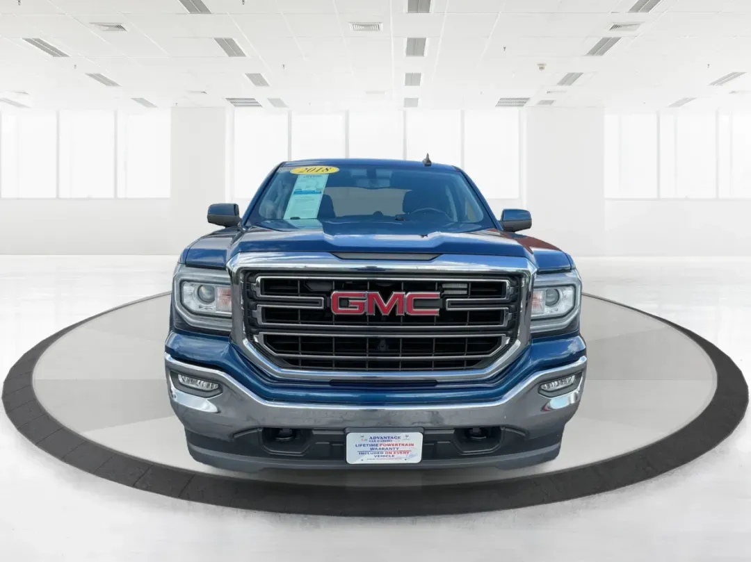 2018 GMC Sierra 1500 SLE (3GTU2MEC2JG) with an 5.3 engine, located at 1230 East Main St, Xenia, OH, 45385, (937) 908-9800, 39.688026, -83.910172 - Elevate your lifestyle with the unparalleled capability and comfort of the 2018 GMC Sierra 1500 SLE, now available at Advantage Car and Credit in Xenia, OH. This crew cab truck is not just a vehicle; it's a versatile companion for weekend adventures, family outings, and daily commutes alike. If you' - Photo#7