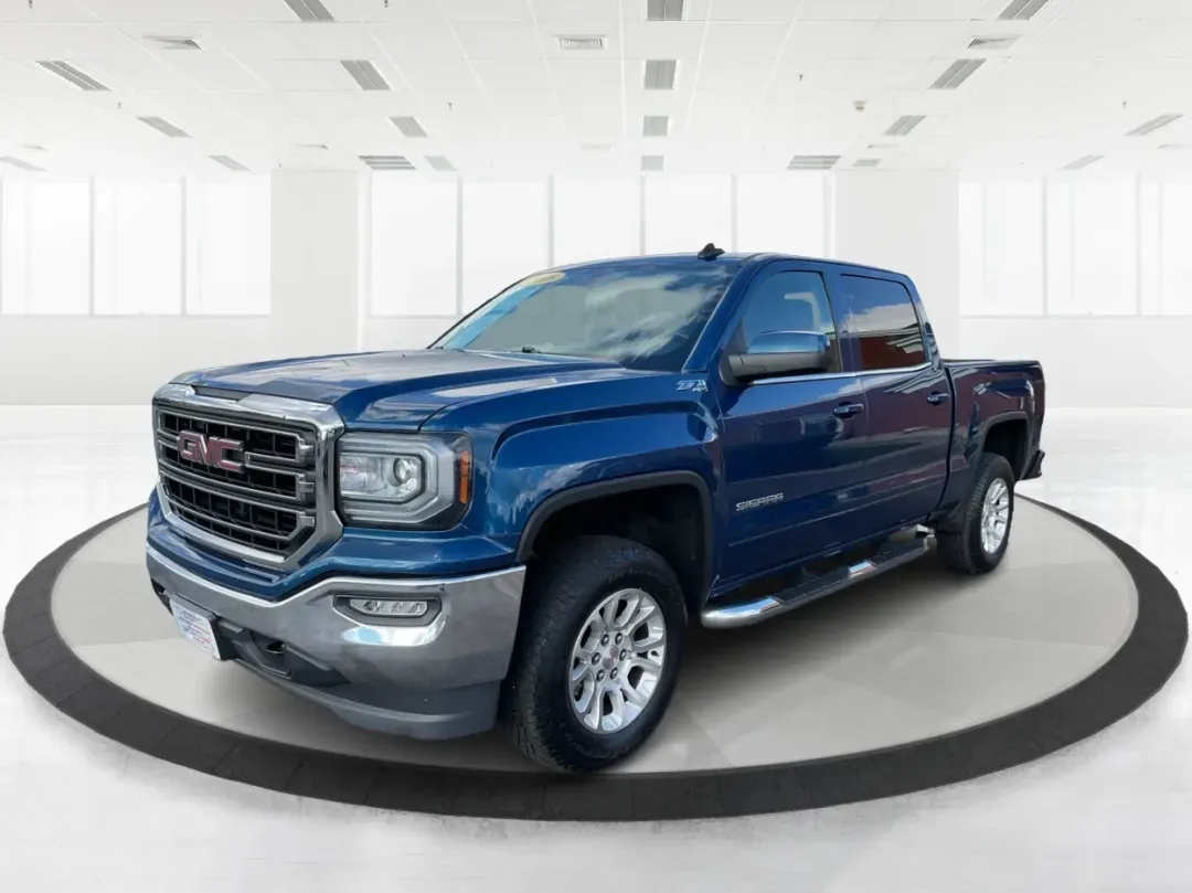 2018 GMC Sierra 1500 SLE (3GTU2MEC2JG) with an 5.3 engine, located at 1230 East Main St, Xenia, OH, 45385, (937) 908-9800, 39.688026, -83.910172 - Elevate your lifestyle with the unparalleled capability and comfort of the 2018 GMC Sierra 1500 SLE, now available at Advantage Car and Credit in Xenia, OH. This crew cab truck is not just a vehicle; it's a versatile companion for weekend adventures, family outings, and daily commutes alike. If you' - Photo#8