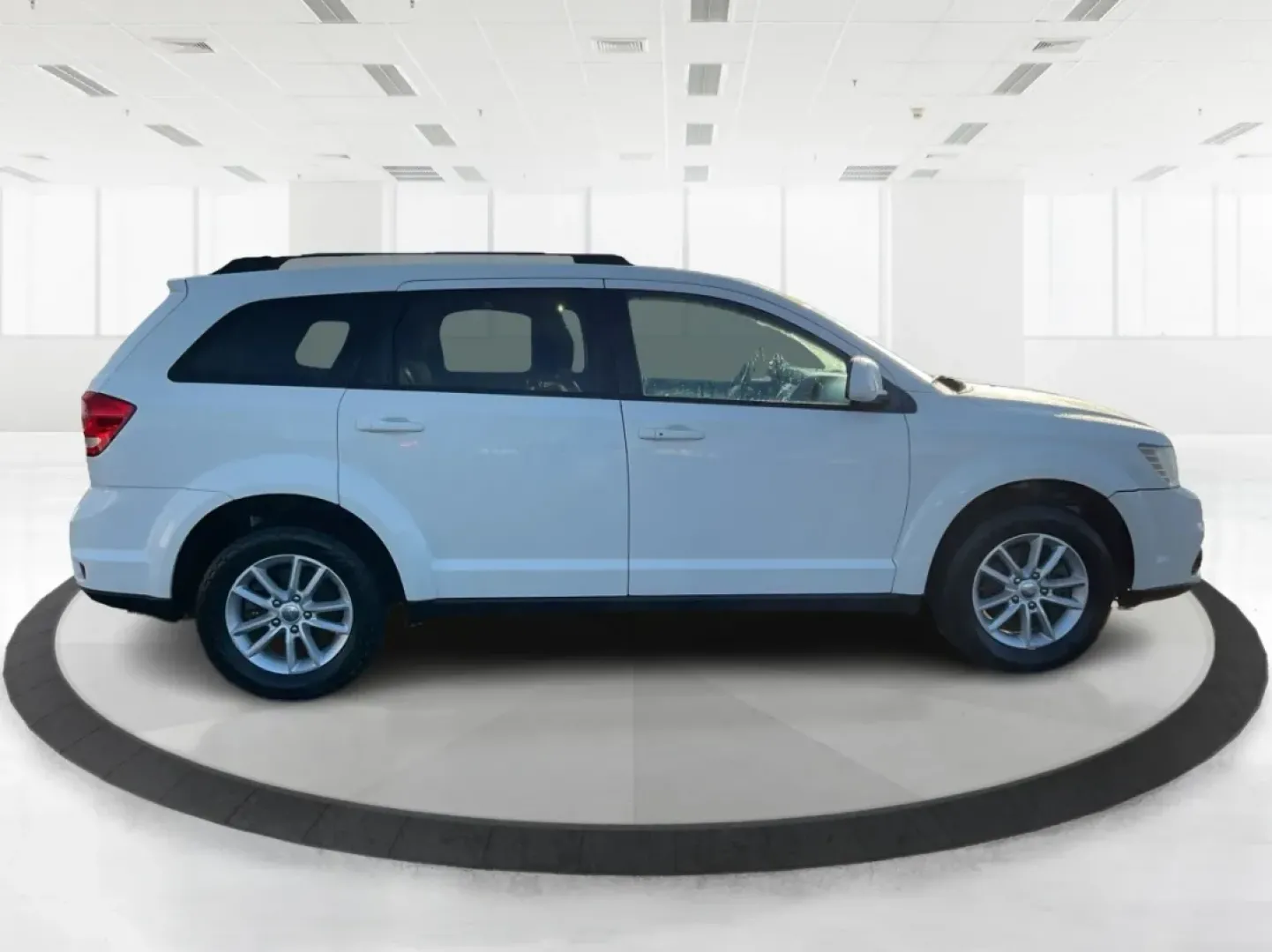 2014 Dodge Journey SXT (3C4PDCBG0ET) with an 3.6L V6 DOHC 24V engine, 6-Speed Automatic transmission, located at 8750 N County Rd 25A, Piqua, OH, 45356, (937) 908-9800, 40.164391, -84.232513 - Are you looking for the perfect blend of comfort, versatility, and reliability for your family adventures? Look no further than the 2014 Dodge Journey SXT, available now at Advantage Car and Credit in Troy, OH. This well-equipped SUV is ideal for growing families, weekend road trips, or anyone who n - Photo#1