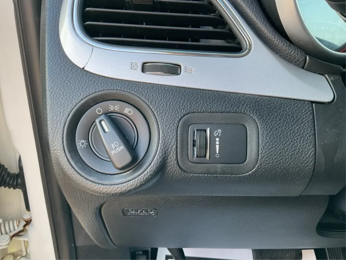 2014 Dodge Journey SXT (3C4PDCBG0ET) with an 3.6L V6 DOHC 24V engine, 6-Speed Automatic transmission, located at 8750 N County Rd 25A, Piqua, OH, 45356, (937) 908-9800, 40.164391, -84.232513 - Are you looking for the perfect blend of comfort, versatility, and reliability for your family adventures? Look no further than the 2014 Dodge Journey SXT, available now at Advantage Car and Credit in Troy, OH. This well-equipped SUV is ideal for growing families, weekend road trips, or anyone who n - Photo#17