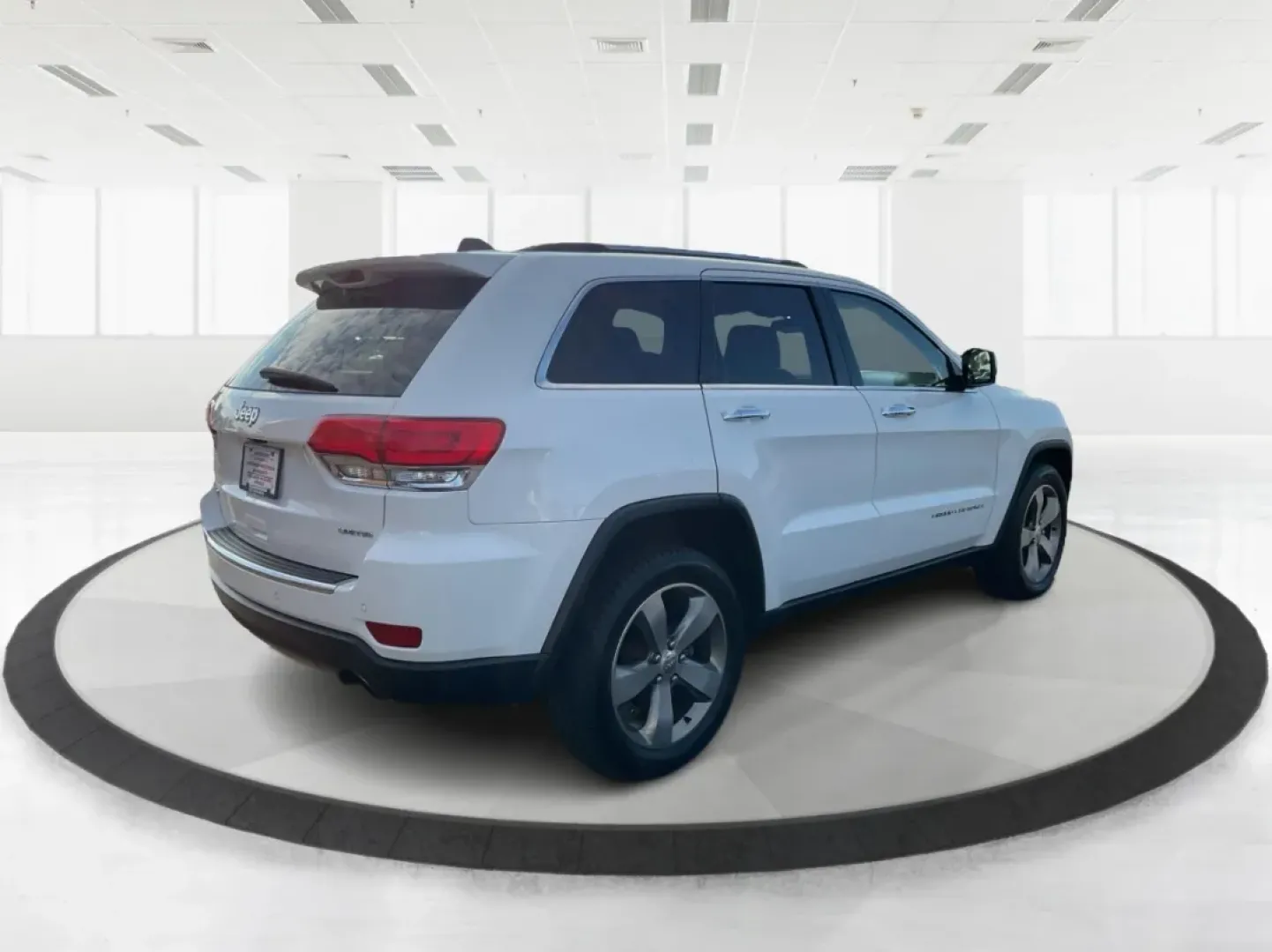 2014 Jeep Grand Cherokee Limited (1C4RJFBG8EC) with an Other engine, located at 1099 N County Rd 25A , Troy, OH, 45373, (937) 908-9800, 40.057079, -84.212883 - Are you ready to elevate your weekend adventures or transform your daily commute? Look no further! At Advantage Car and Credit in Troy, OH, we are excited to present this stunning 2014 Jeep Grand Cherokee Limited. This versatile SUV is not just a vehicle; it's a lifestyle enhancer, perfect for famil - Photo#2