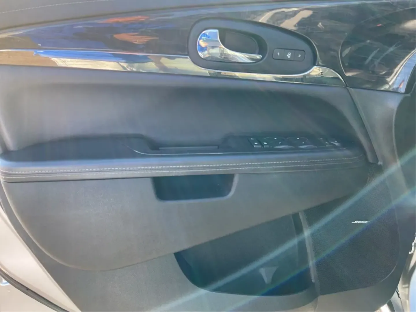 2015 Buick Enclave Leather (5GAKRBKD3FJ) with an 3.6L V-6 gasoline direct injection engine, located at 1230 East Main St, Xenia, OH, 45385, (937) 908-9800, 39.688026, -83.910172 - **Discover Your Next Adventure with the 2015 Buick Enclave at Advantage Car and Credit - Piqua!**<br /> <br /> Are you ready to elevate your family adventures or daily commutes? The 2015 Buick Enclave is the perfect vehicle for growing families and weekend explorers alike. With its spacious interior - Photo#18