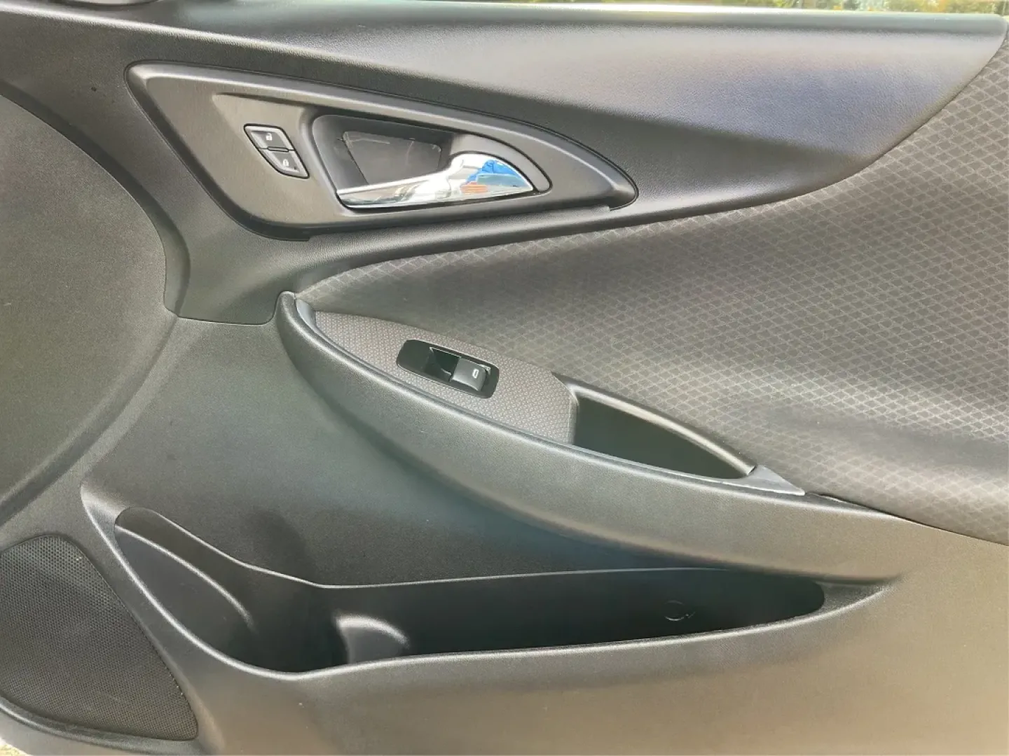 2017 Chevrolet Malibu 1LT (1G1ZE5ST4HF) with an 1.5L I-4 gasoline direct injection engine, located at 1184 Kauffman Ave, Fairborn, OH, 45324, (937) 908-9800, 39.807072, -84.030914 - ### Drive Your Dreams with This 2017 Chevrolet Malibu Perfect for Modern Living!<br /> <br /> Are you in search of a reliable sedan that balances comfort, efficiency, and style? Look no further than this stunning 2017 Chevrolet Malibu 1LT, available now at Advantage Car and Credit in Fairborn, OH. - Photo#20