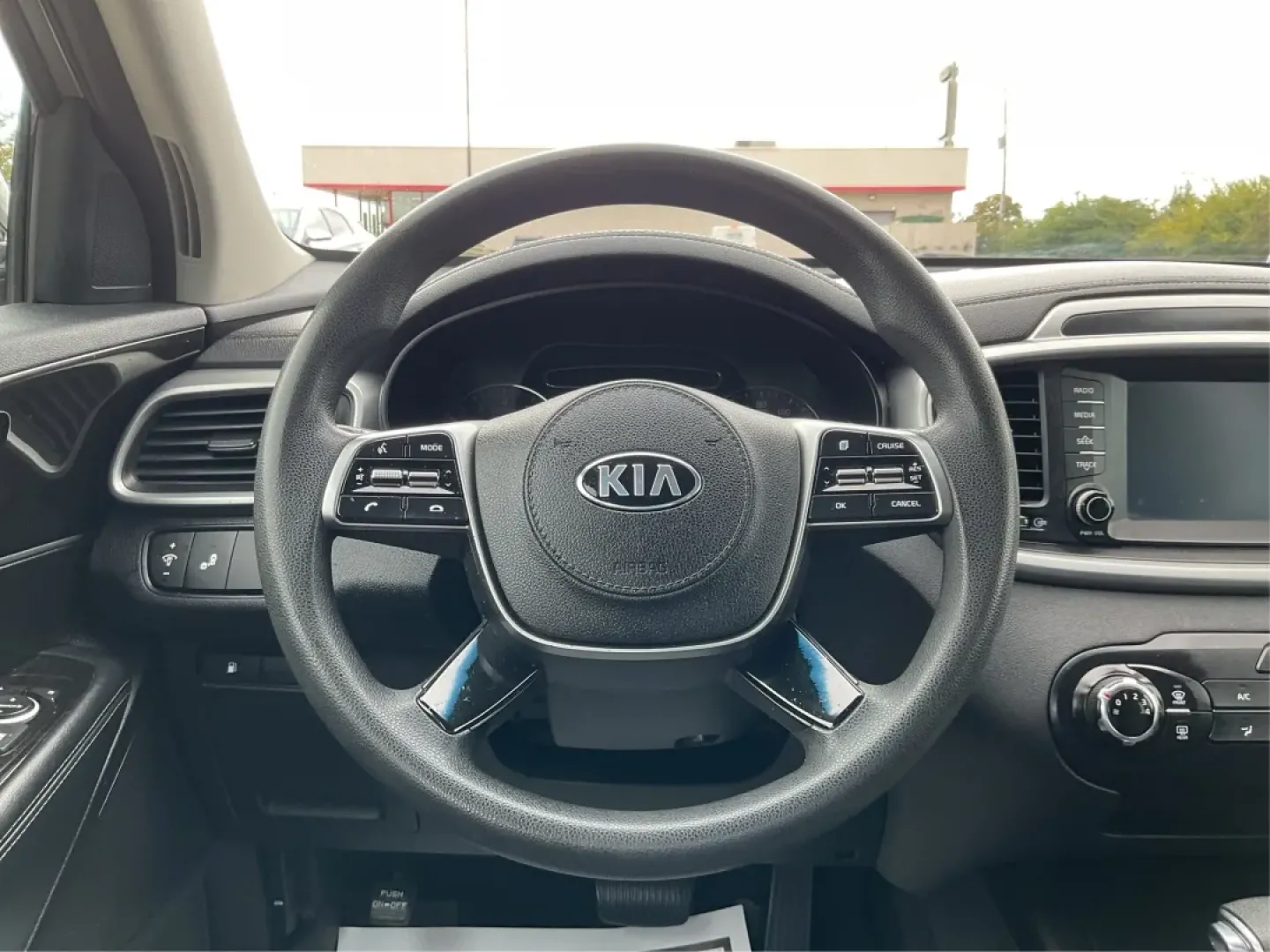 2019 Kia Sorento 2.4L LX (5XYPG4A33KG) with an 2.4L I-4 gasoline direct injection engine, located at 1951 S Dayton Lakeview Rd., New Carlisle, OH, 45344, (937) 908-9800, 39.890999, -84.050255 - **Discover Your Next Adventure with the 2019 Kia Sorento at Advantage Car and Credit!**<br /> <br /> Are you ready to elevate your lifestyle with a vehicle that perfectly blends comfort, versatility, and style? Look no further than the 2019 Kia Sorento, available now at Advantage Car and Credit in N - Photo#16
