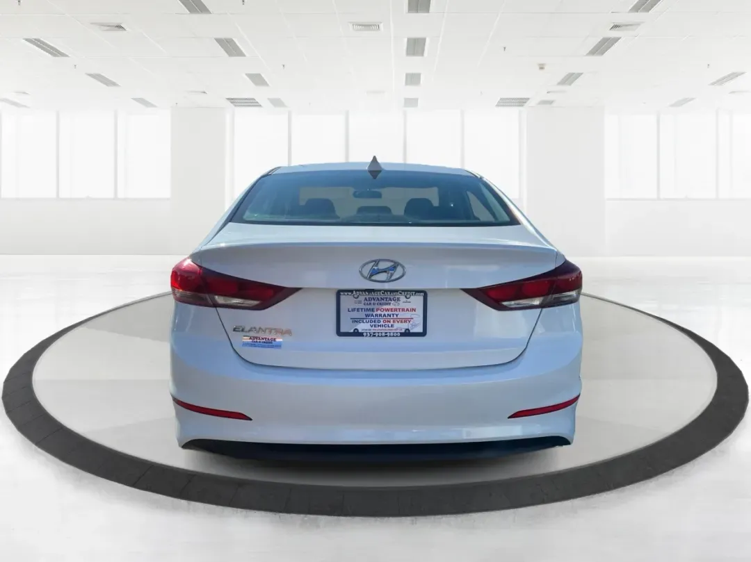 2018 Hyundai Elantra SEL (5NPD84LF6JH) with an Nu 2L I-4 DOHC engine, located at 8750 N County Rd 25A, Piqua, OH, 45356, (937) 908-9800, 40.164391, -84.232513 - **Elevate Your Daily Drive with the 2018 Hyundai Elantra SEL Perfect for Commuters and Families Alike!**<br /> <br /> Are you searching for a reliable and stylish vehicle that fits into your busy lifestyle? At Advantage Car and Credit - Piqua, we understand that finding the right car can be challen - Photo#3